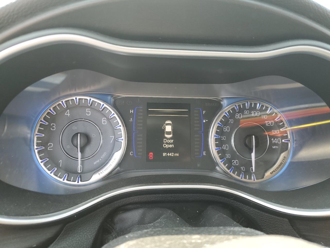 2015 Chrysler 200 Limited VIN: 1C3CCCAB3FN664475 Lot: 62317454