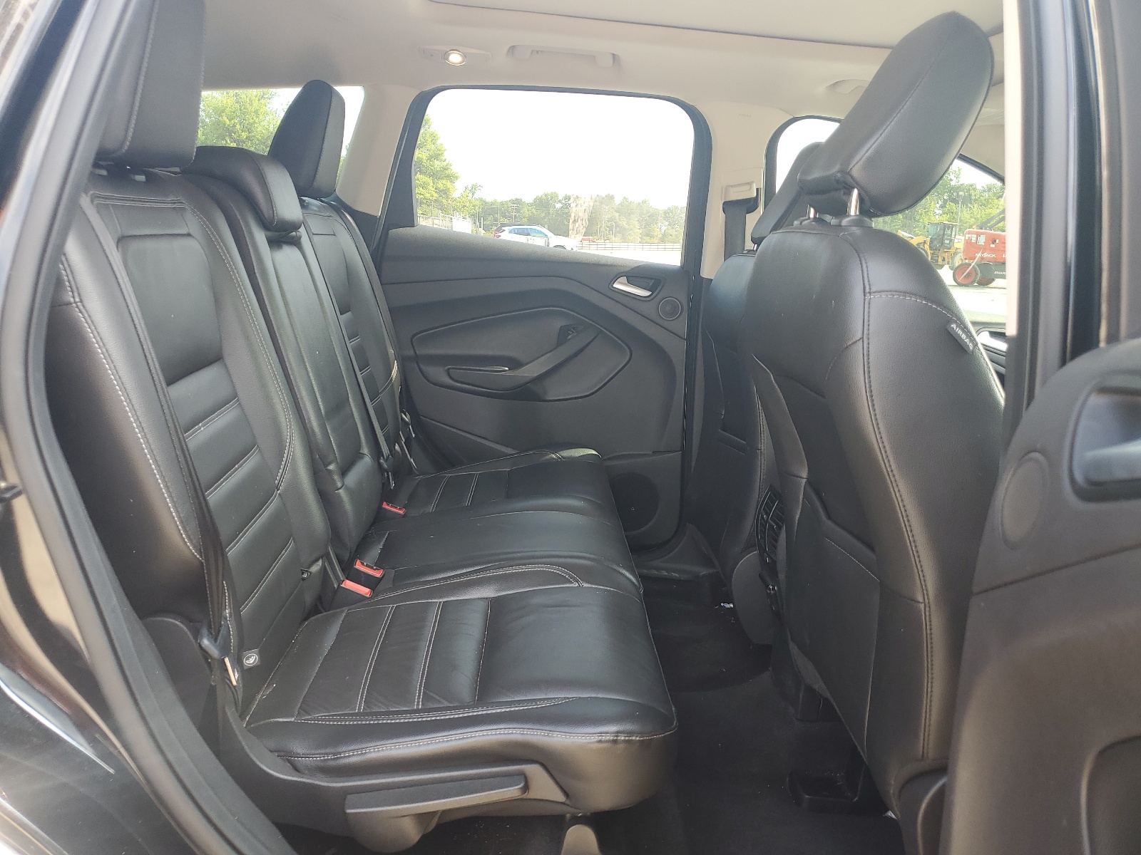 1FMCU9J99JUA14648 2018 Ford Escape Titanium