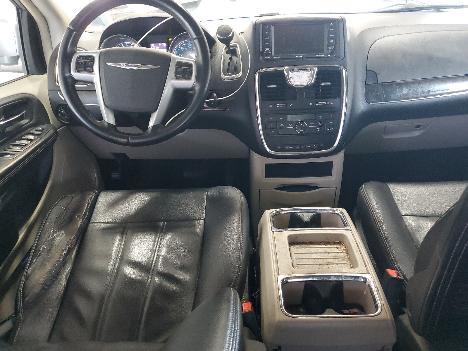 2014 Chrysler Town & Country Touring vin: 2C4RC1BG4ER208328