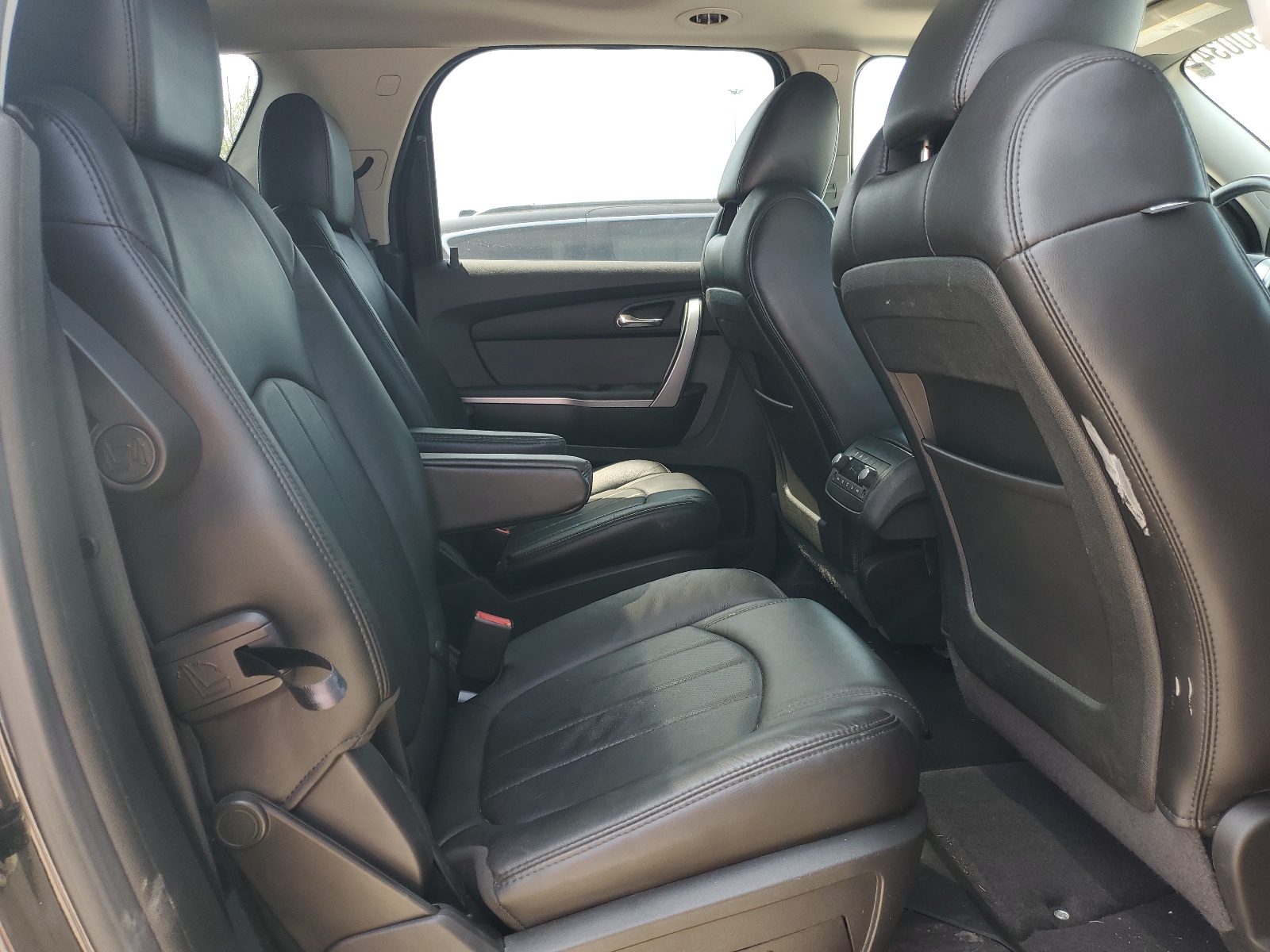 1GKKVSED2BJ395480 2011 GMC Acadia Slt-2