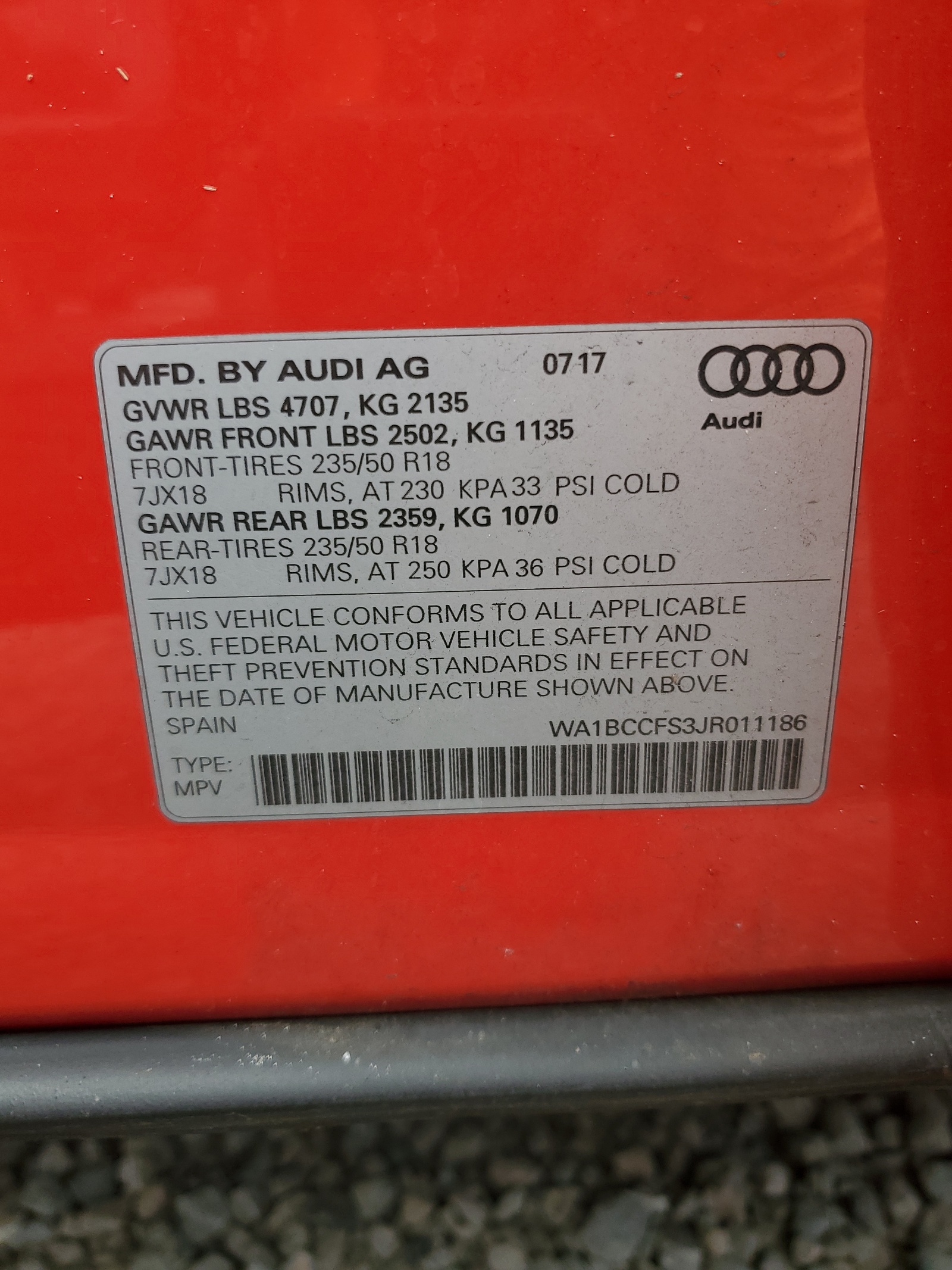 WA1BCCFS3JR011186 2018 Audi Q3 Premium