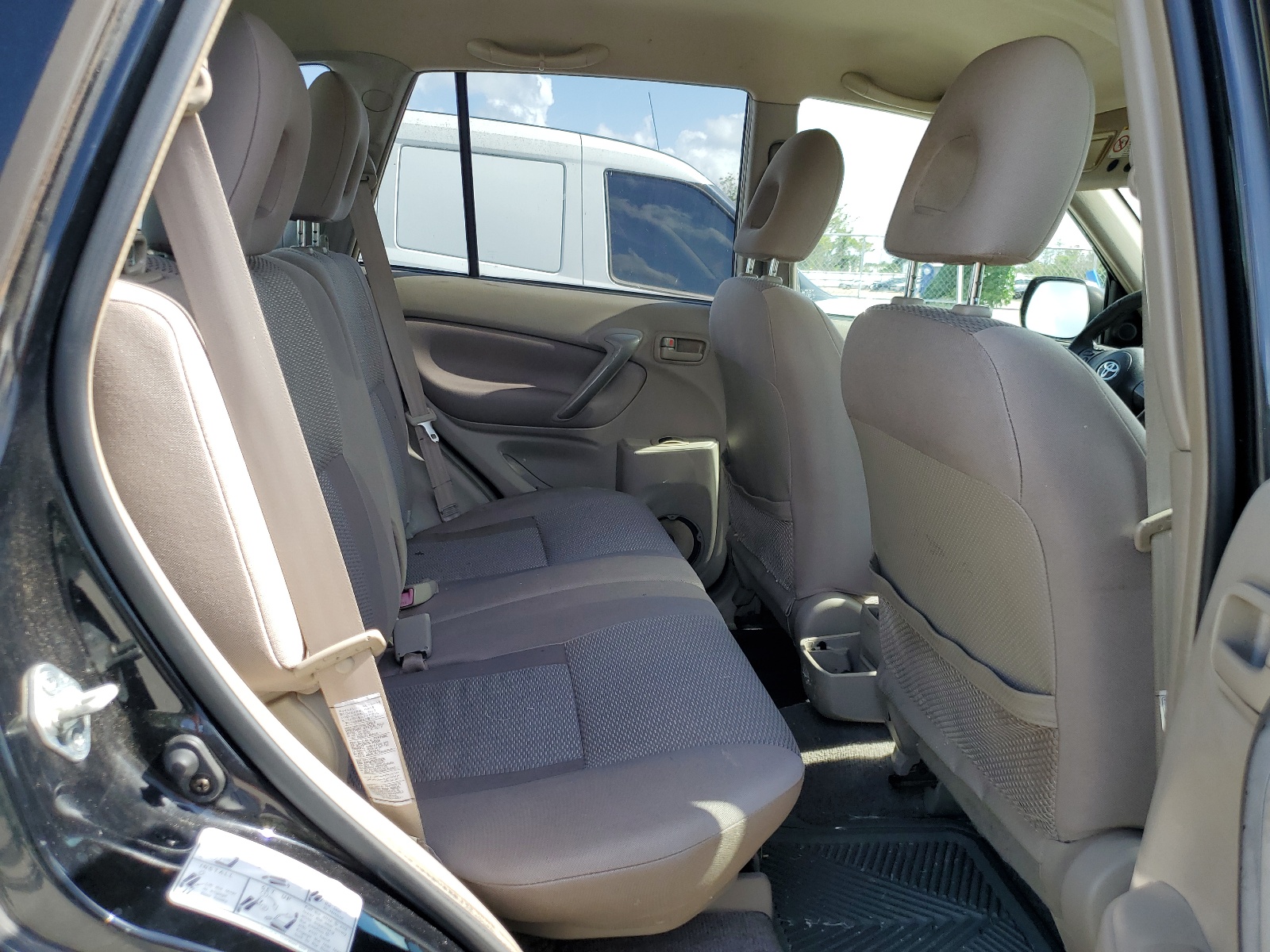 JTEHD20VX46005459 2004 Toyota Rav4