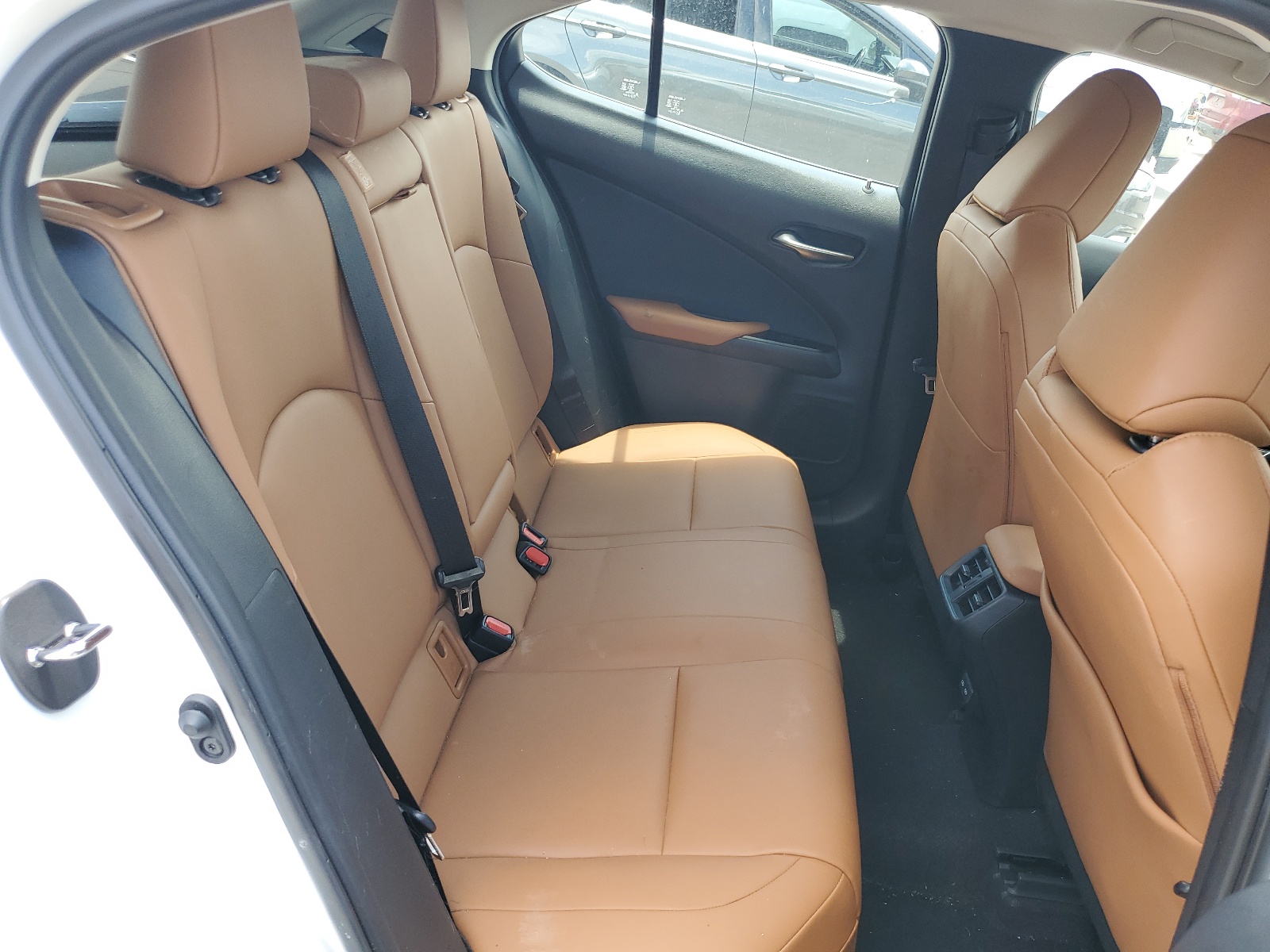 JTHX3JBH6M2036749 2021 Lexus Ux 200