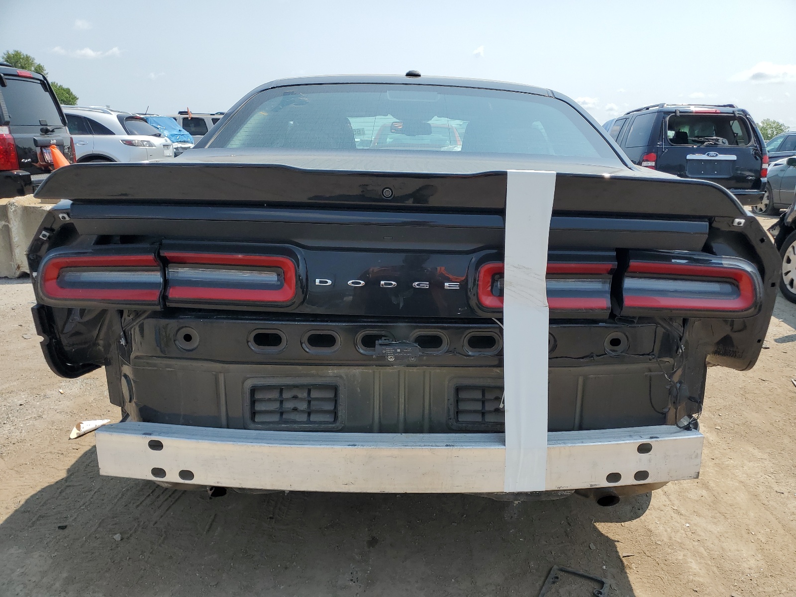 2020 Dodge Challenger Sxt vin: 2C3CDZAG3LH214440