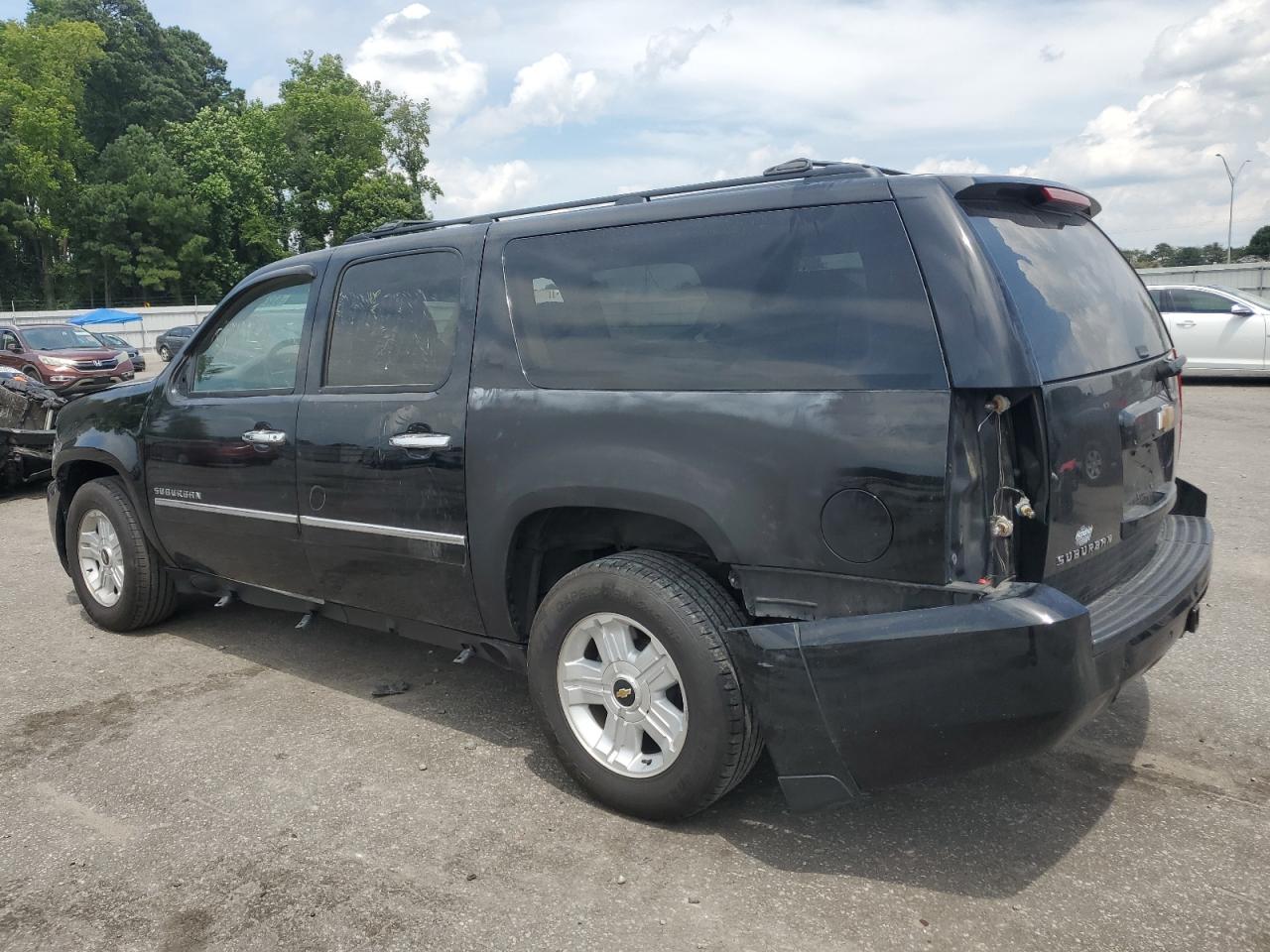 2013 Chevrolet Suburban C1500 Lt VIN: 1GNSCJE06DR111952 Lot: 63249354