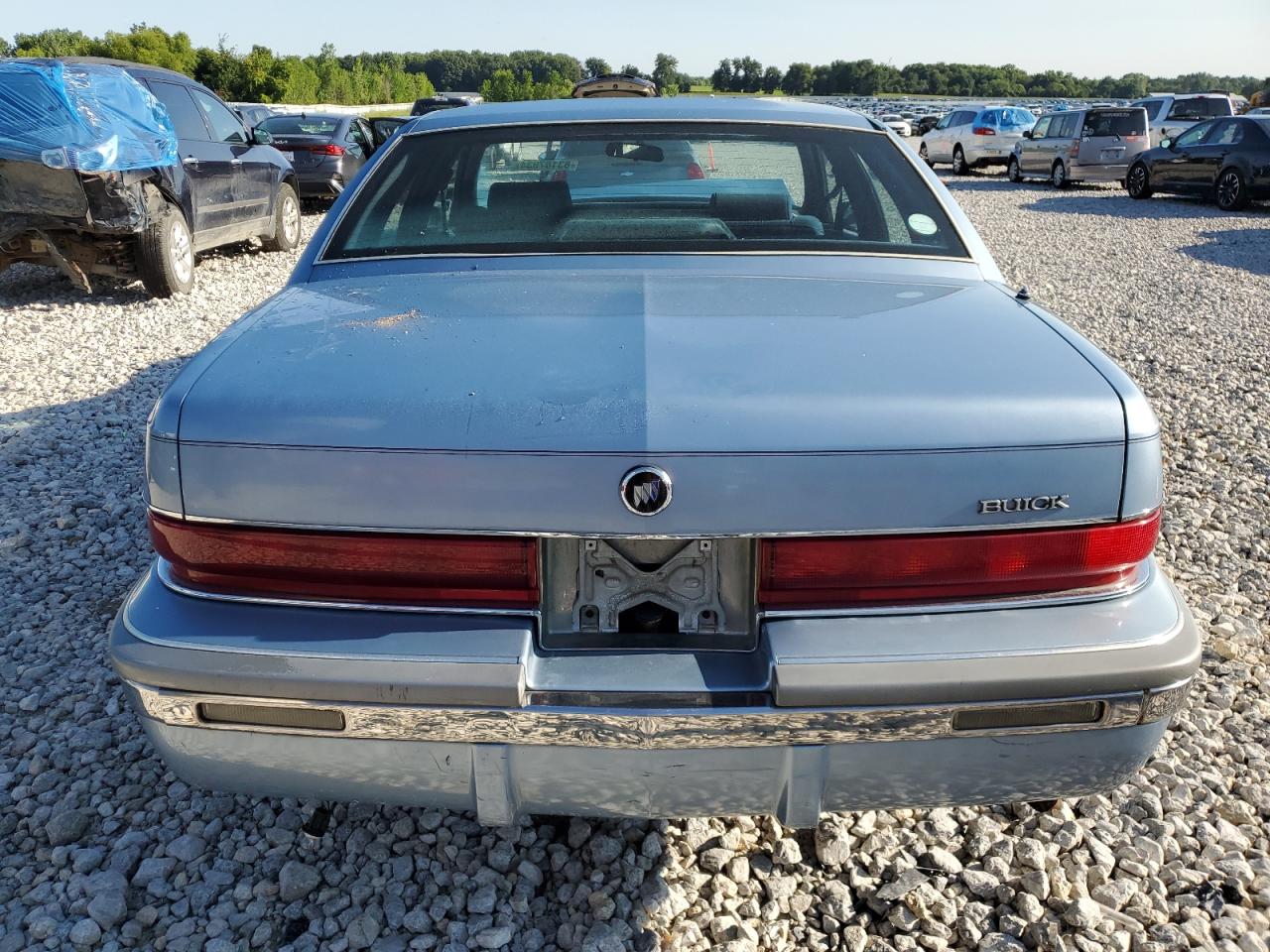 1992 Buick Roadmaster VIN: 1G4BN5377NR412415 Lot: 63187934