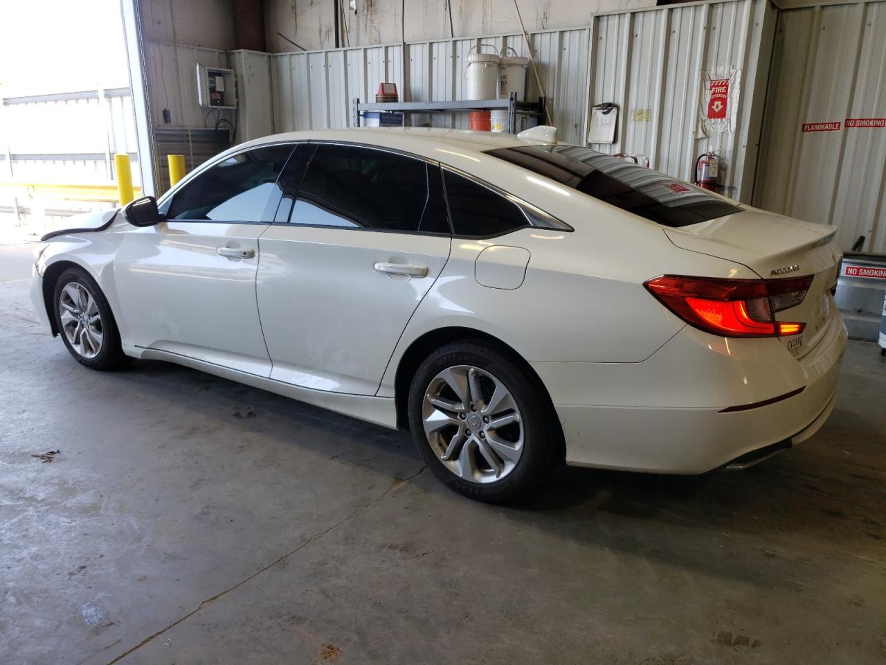 1HGCV1F15KA150396 2019 HONDA ACCORD - Image 2