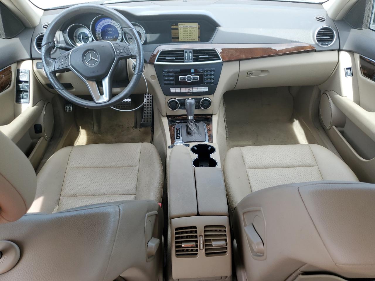 2012 Mercedes-Benz C 250 VIN: WDDGF4HB2CR211023 Lot: 62399884