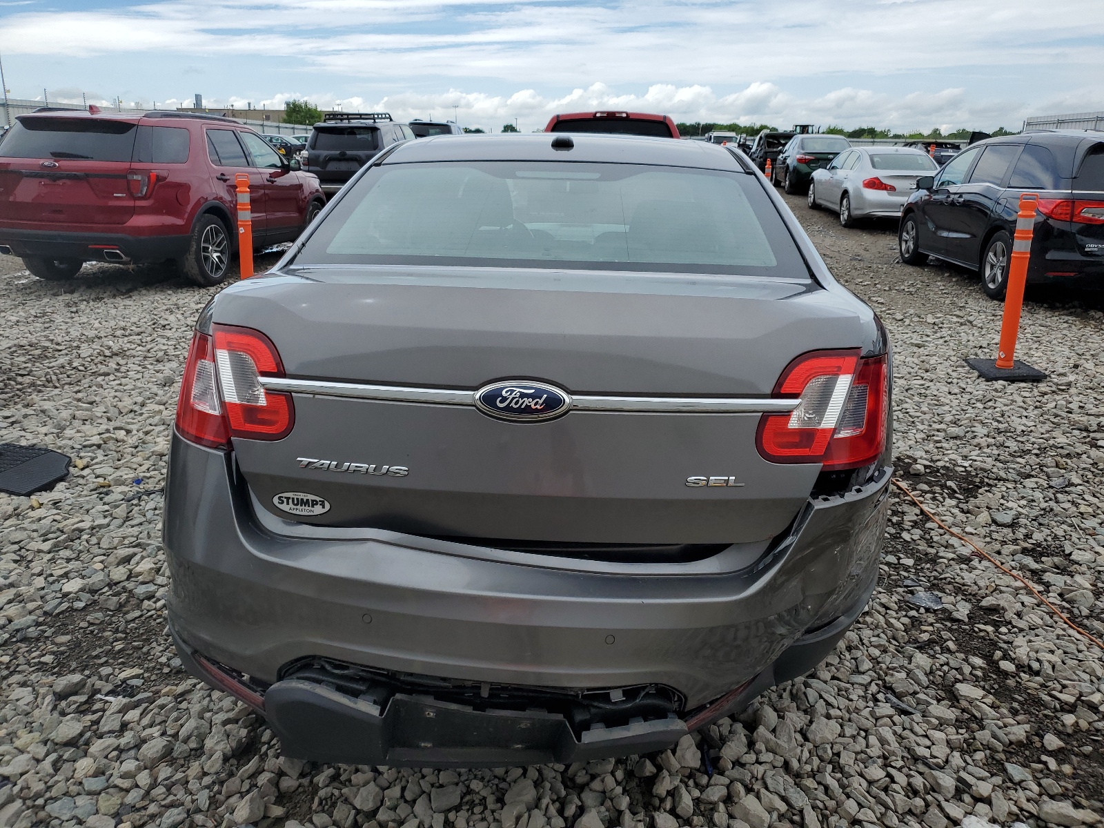 1FAHP2EW4CG113975 2012 Ford Taurus Sel