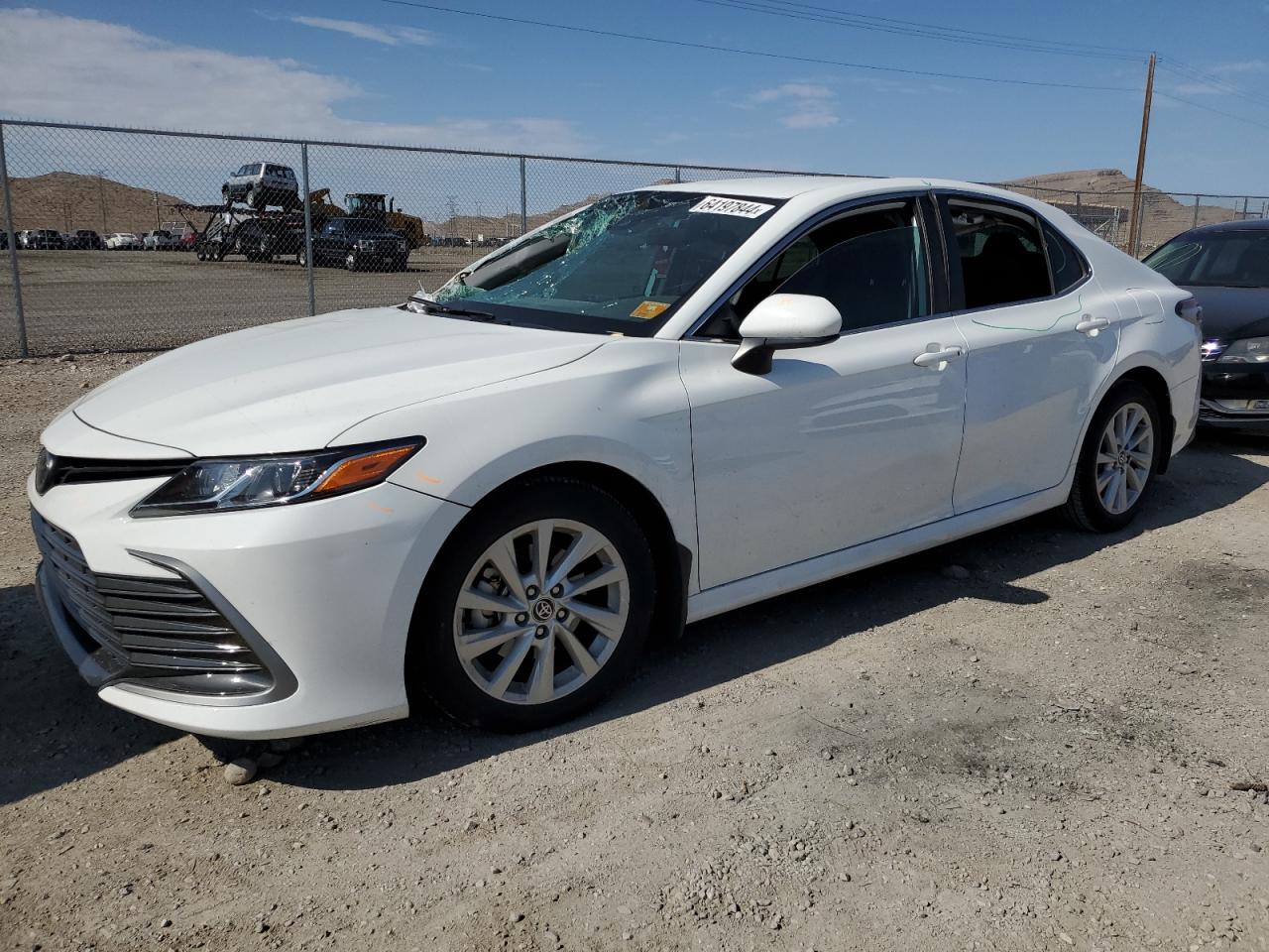 4T1C11AK6NU052132 2022 TOYOTA CAMRY - Image 1