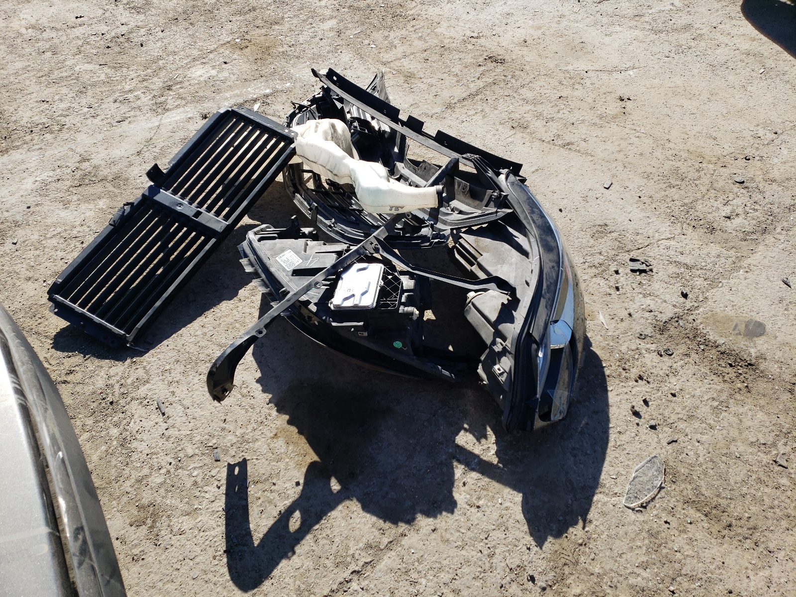 3GNAXXEU6JS547800 2018 Chevrolet Equinox Premier