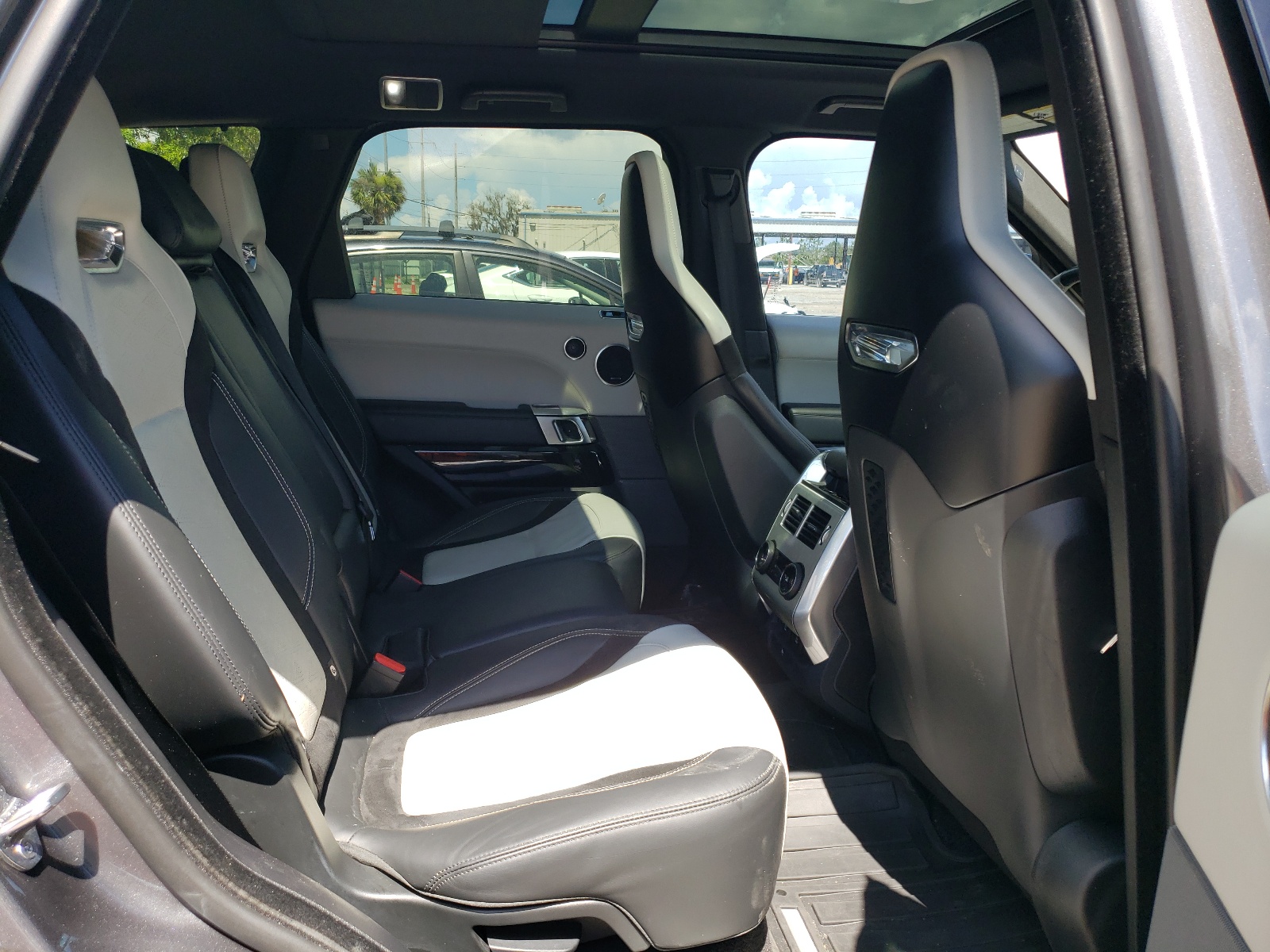 SALWZ2SE5JA803041 2018 Land Rover Range Rover Sport Svr