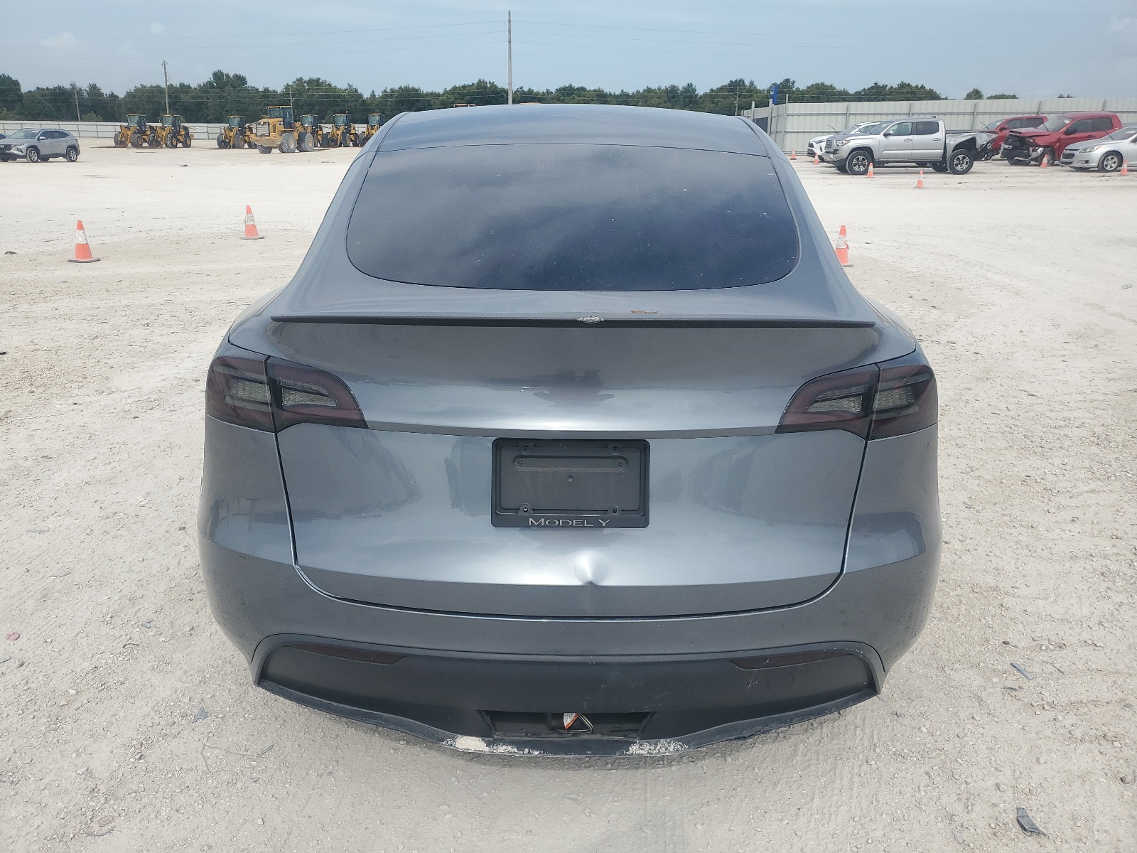 7SAYGDEF1NF377158 2022 Tesla Model Y