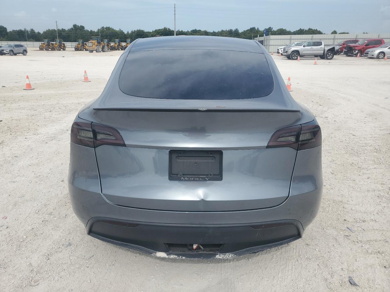 2022 Tesla Model Y VIN: 7SAYGDEF1NF377158 Lot: 64845064