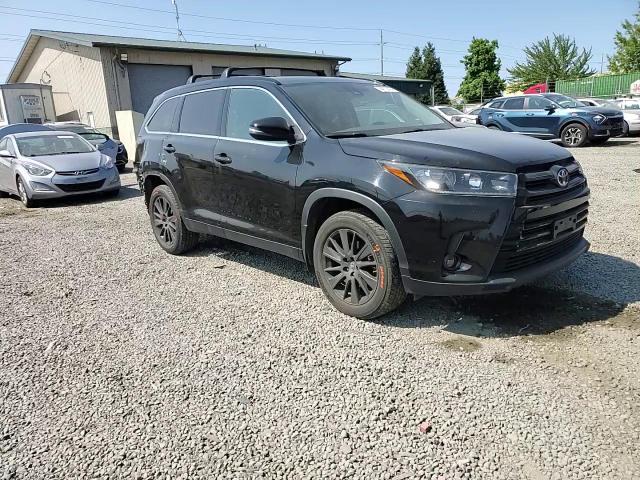 2019 Toyota Highlander Se VIN: 5TDJZRFHXKS599632 Lot: 64672404