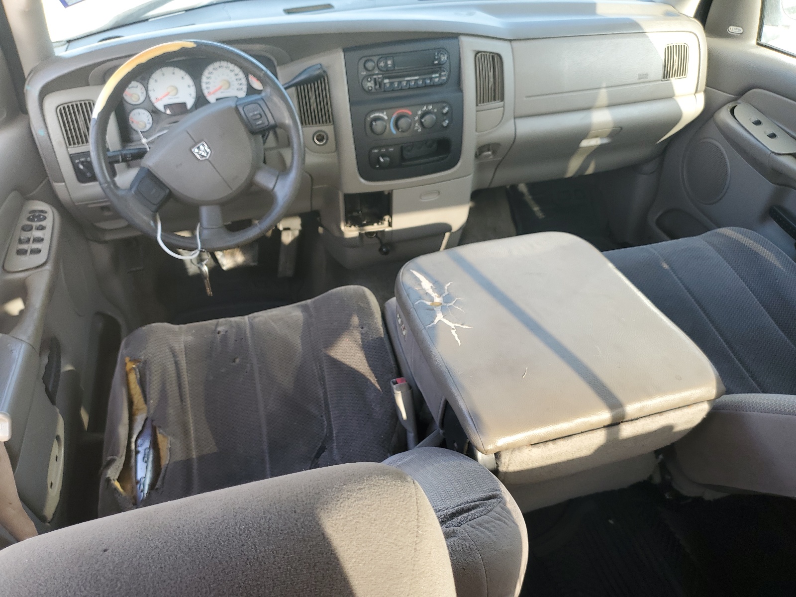 1D7HU18D04J261574 2004 Dodge Ram 1500 St