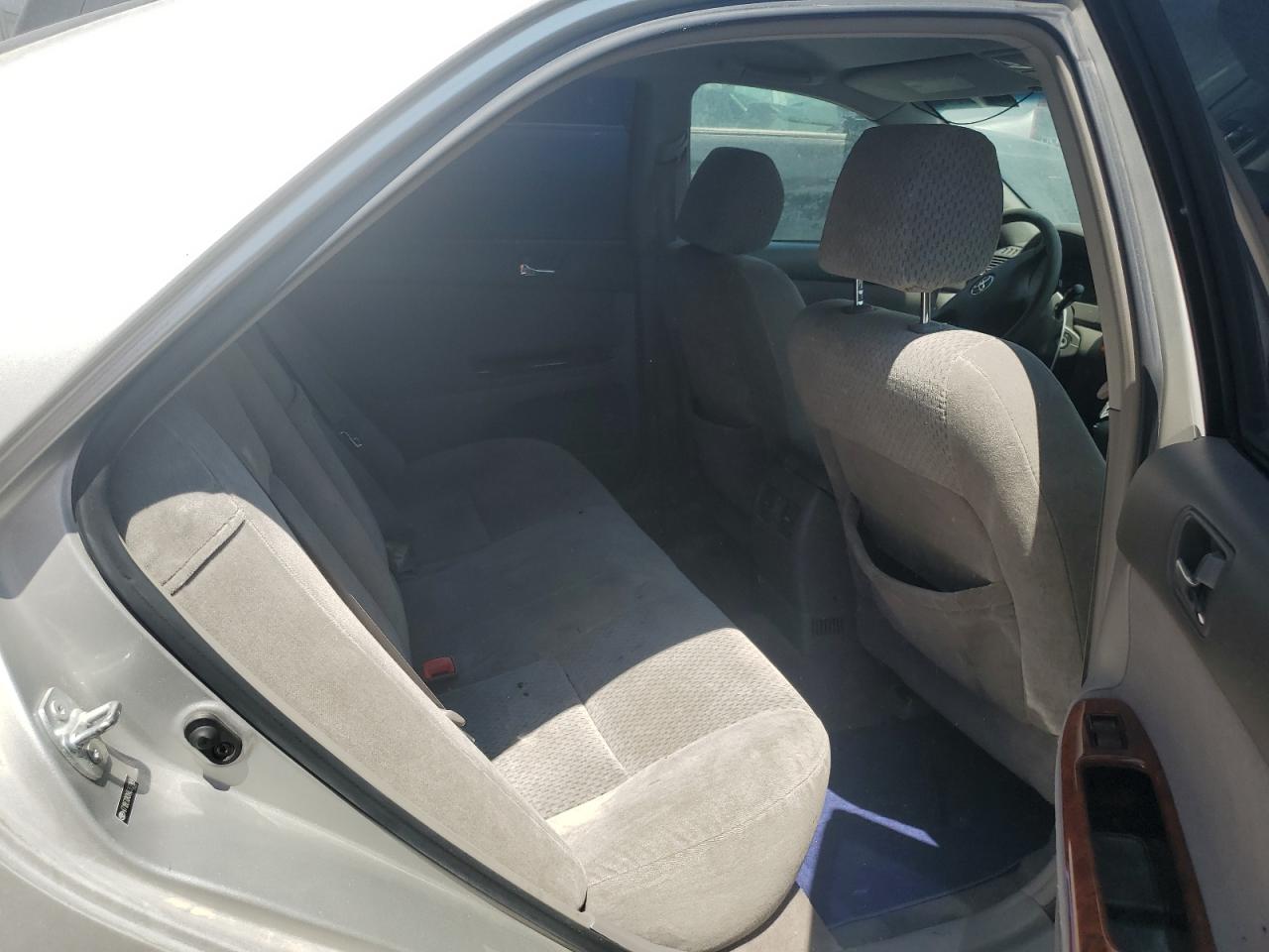 2004 Toyota Camry Le VIN: 4T1BE32KX4U363149 Lot: 50561344