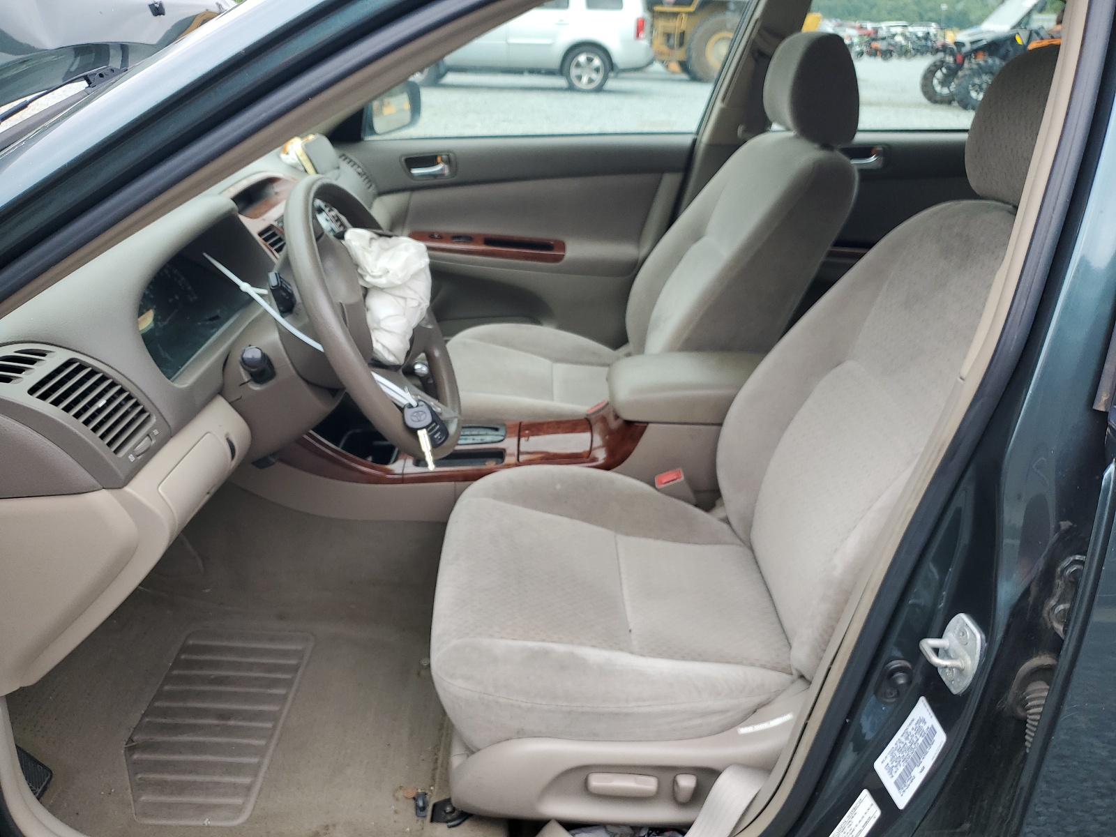 4T1BE30K13U670114 2003 Toyota Camry Le