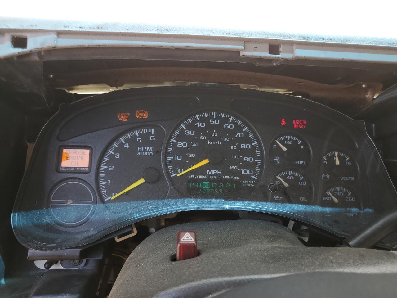 2000 Chevrolet Silverado - Image 9