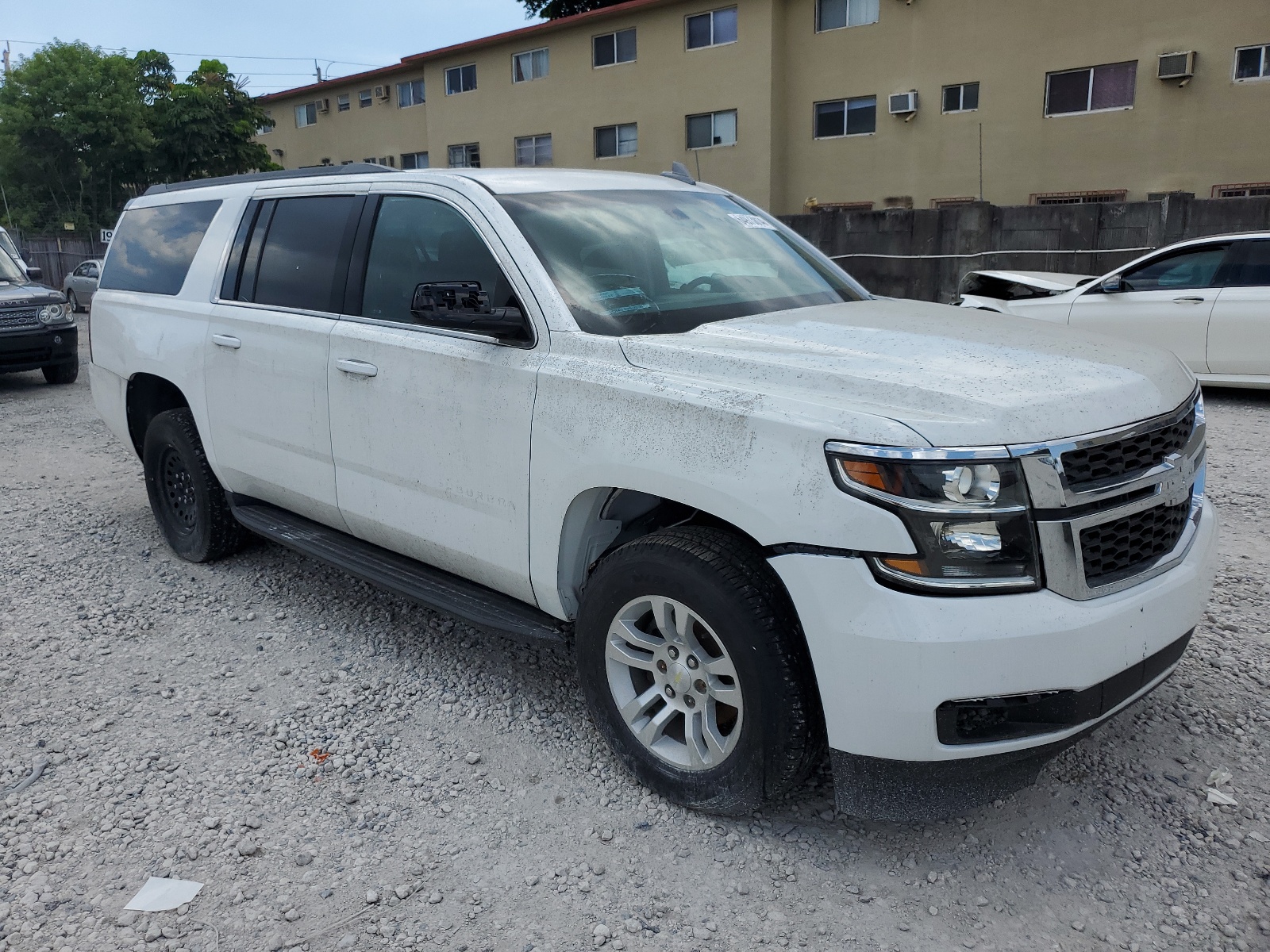 2017 Chevrolet Suburban C1500 Ls vin: 1GNSCGEC6HR238901