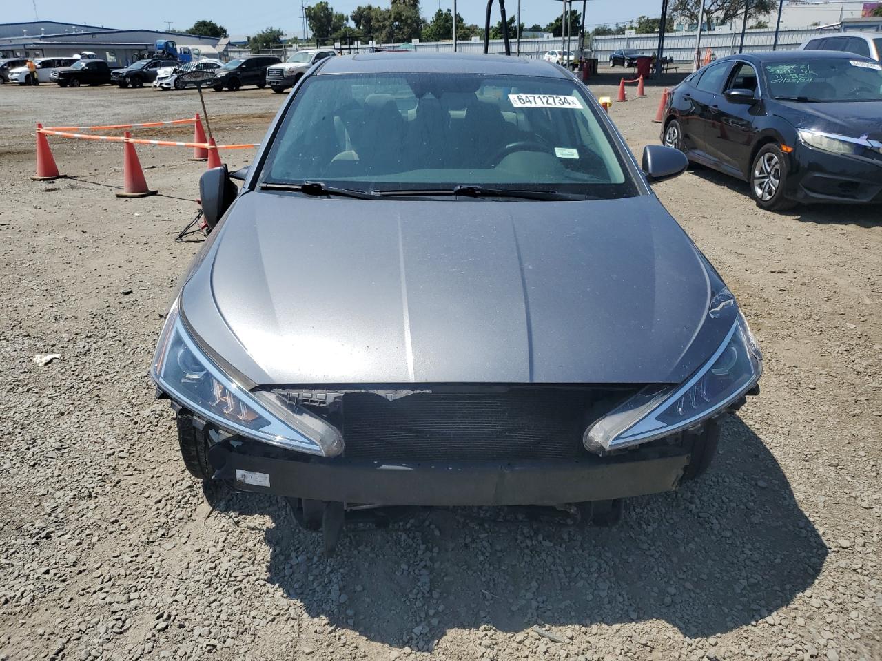 2019 Hyundai Elantra - Image 5