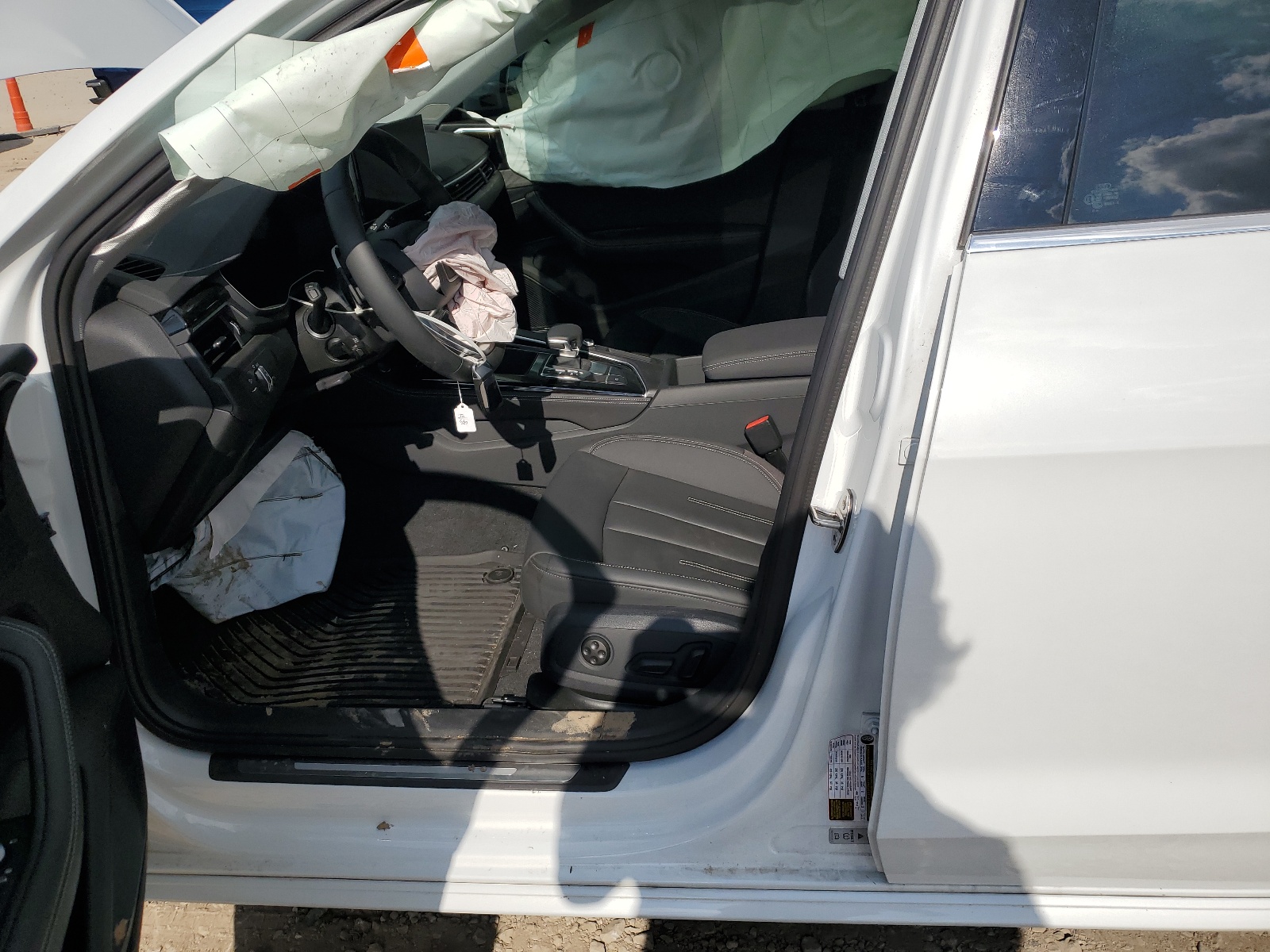 WAUBBAF46MA041135 2021 Audi A4 Premium Plus 40