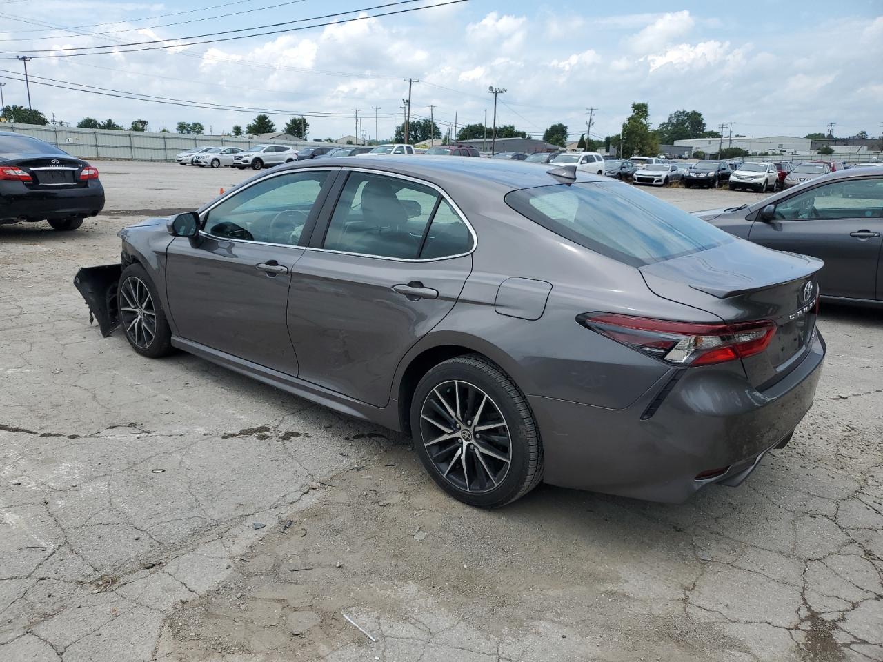 4T1G11AK0MU572178 2021 TOYOTA CAMRY - Image 2