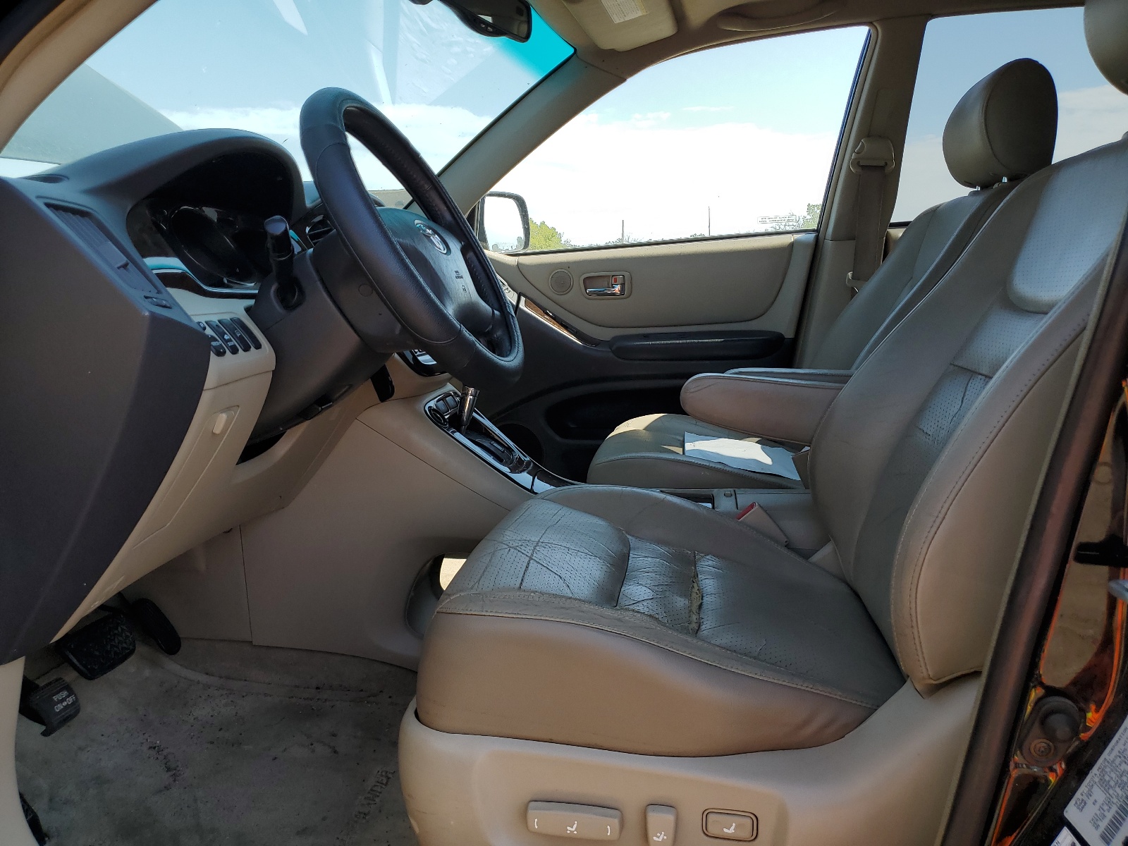 JTEHF21A620046743 2002 Toyota Highlander Limited