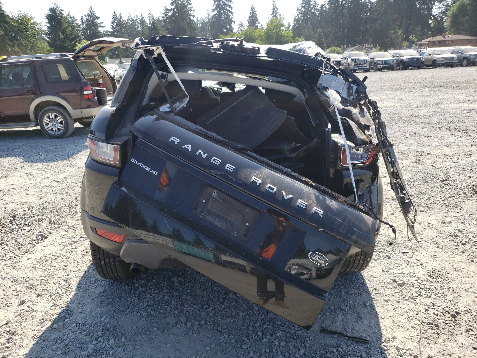 SALVP2RX9JH295687 2018 Land Rover Range Rover Evoque Se