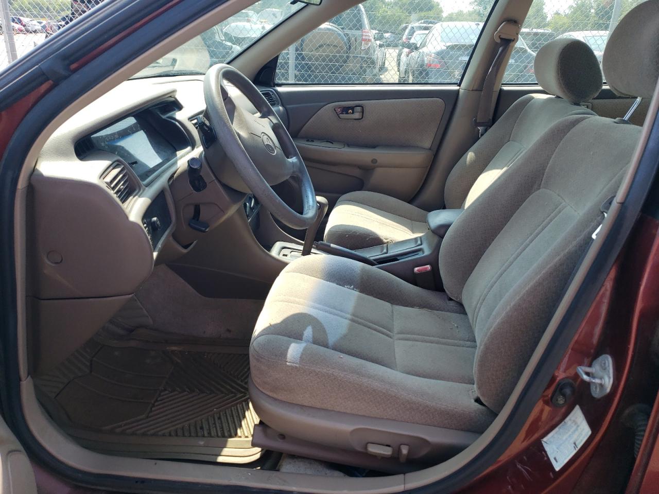 2000 Toyota Camry Ce VIN: 4T1BG22K8YU998493 Lot: 62642374