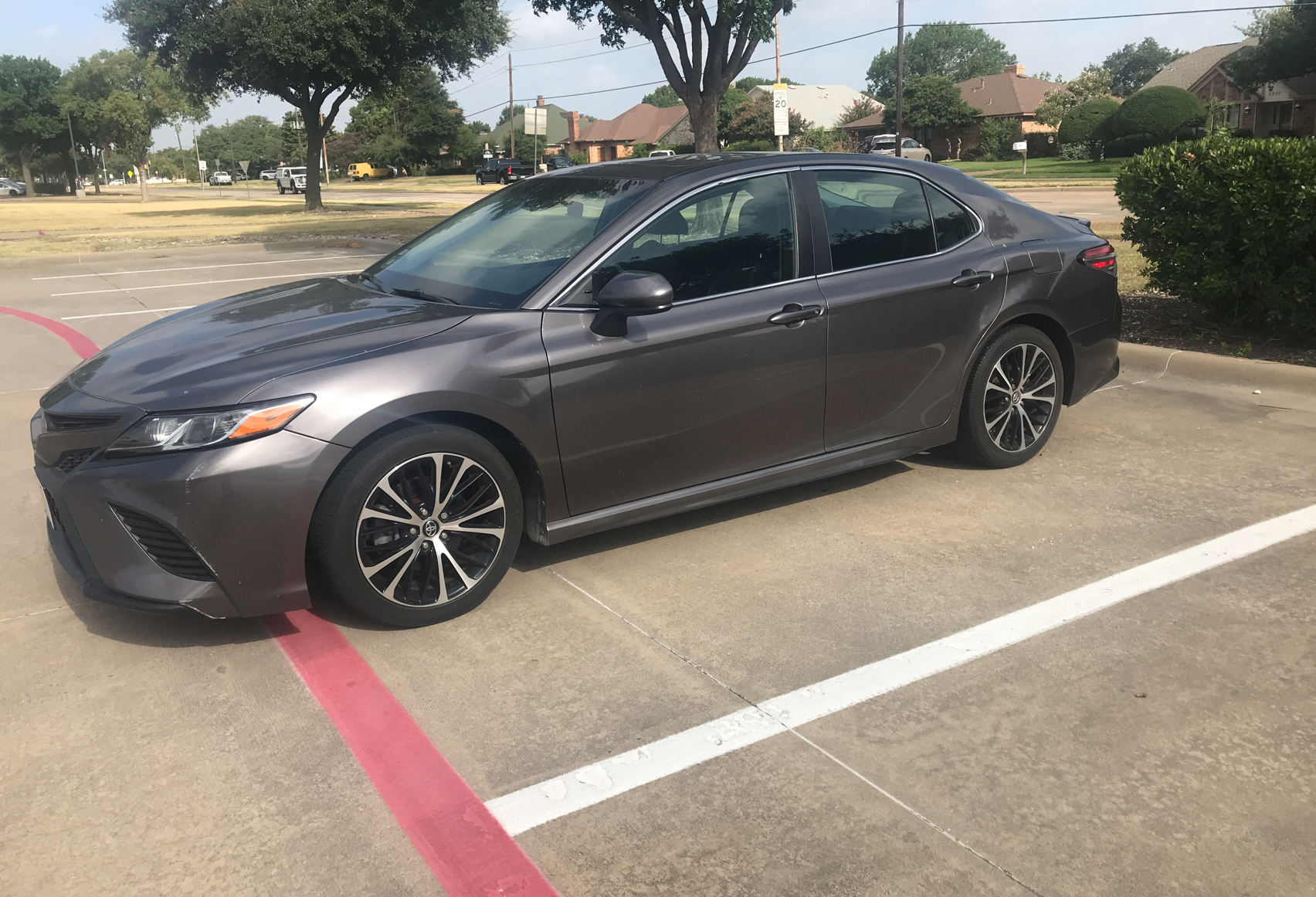 2018 Toyota Camry L vin: 4T1B11HK8JU504870