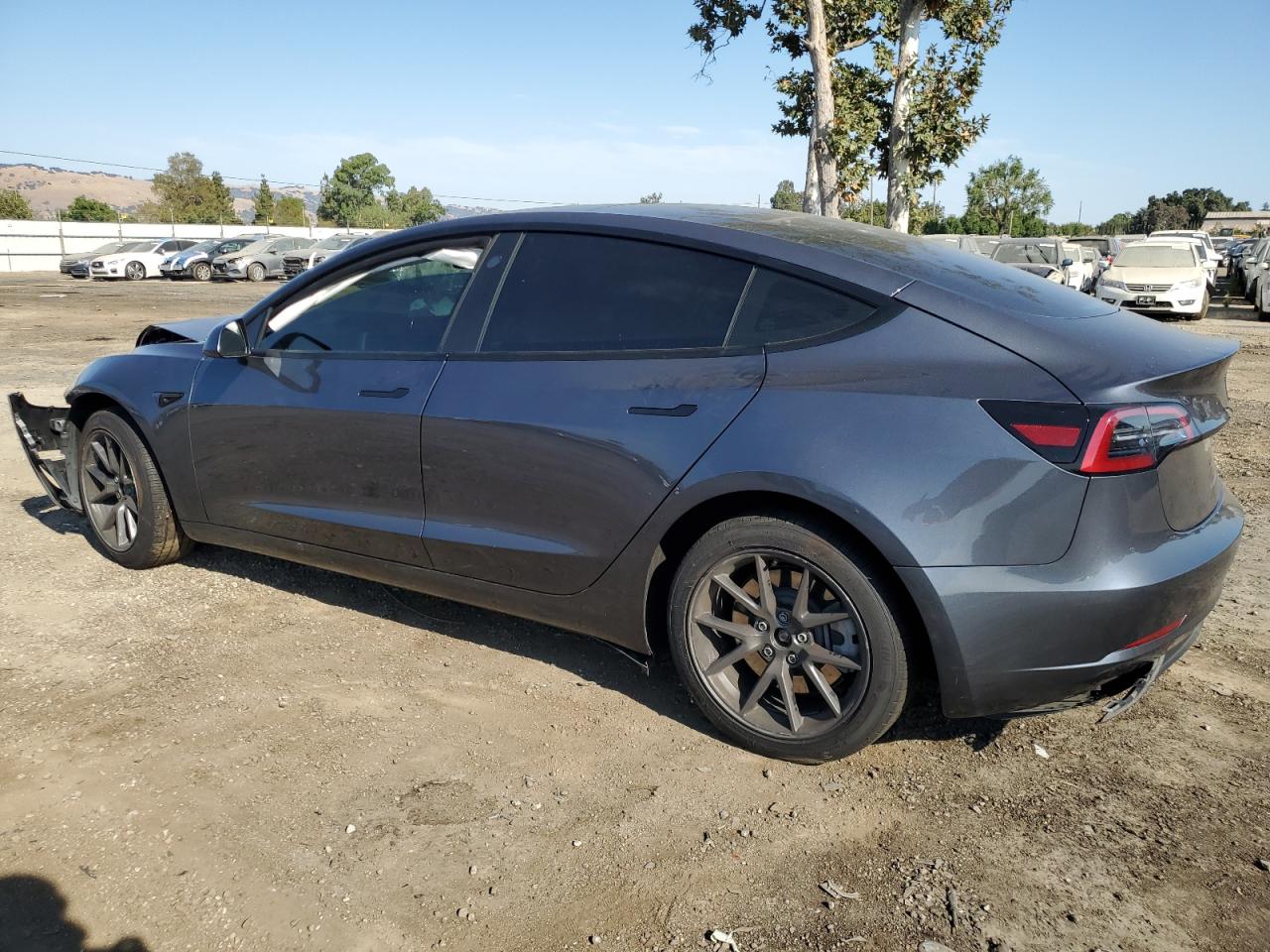 5YJ3E1EB8PF634487 2023 TESLA MODEL 3 - Image 2