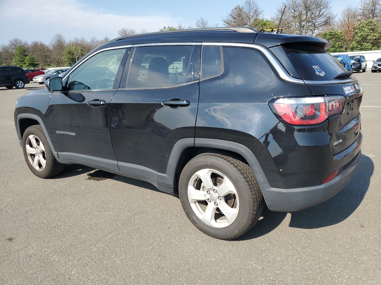 3C4NJDBB5JT290894 2018 Jeep Compass Latitude