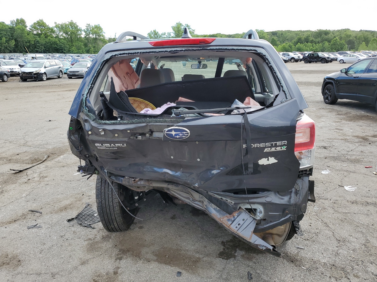 JF2SJABCXHH561081 2017 Subaru Forester 2.5I