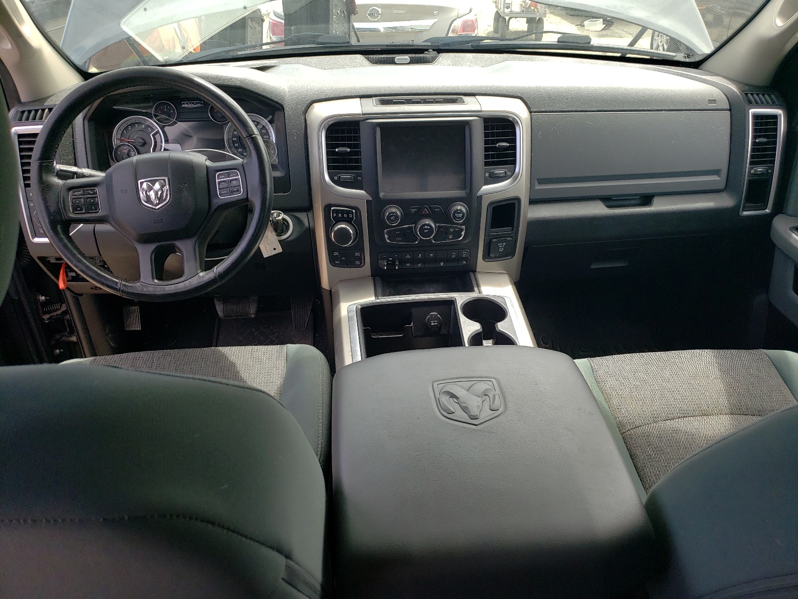 1C6RR7GM3FS569122 2015 Ram 1500 Slt