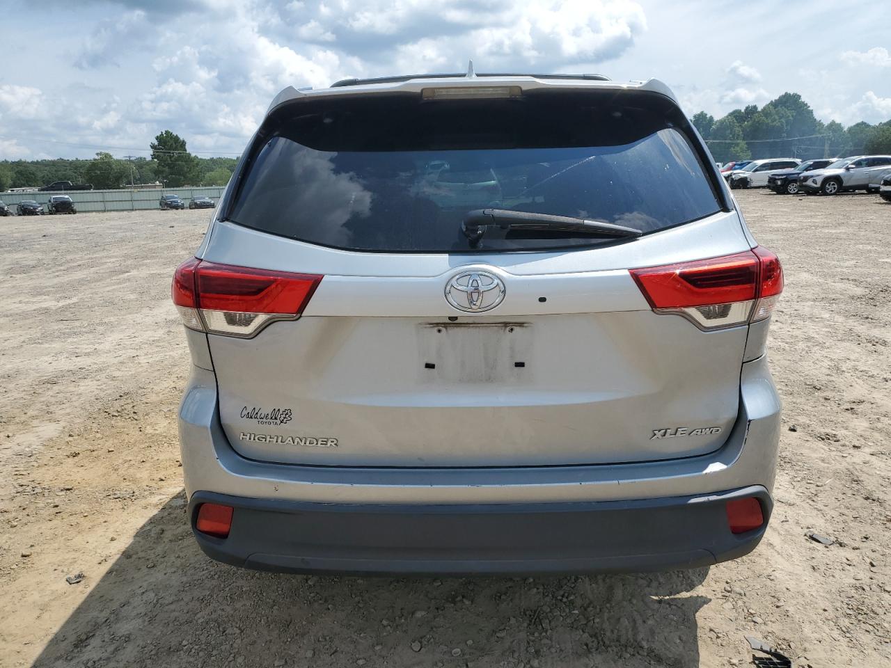 2019 Toyota Highlander Se VIN: 5TDJZRFH8KS952711 Lot: 64367254