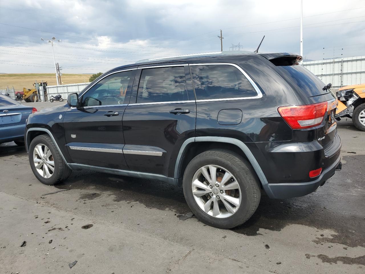 2011 Jeep Grand Cherokee - Image 2