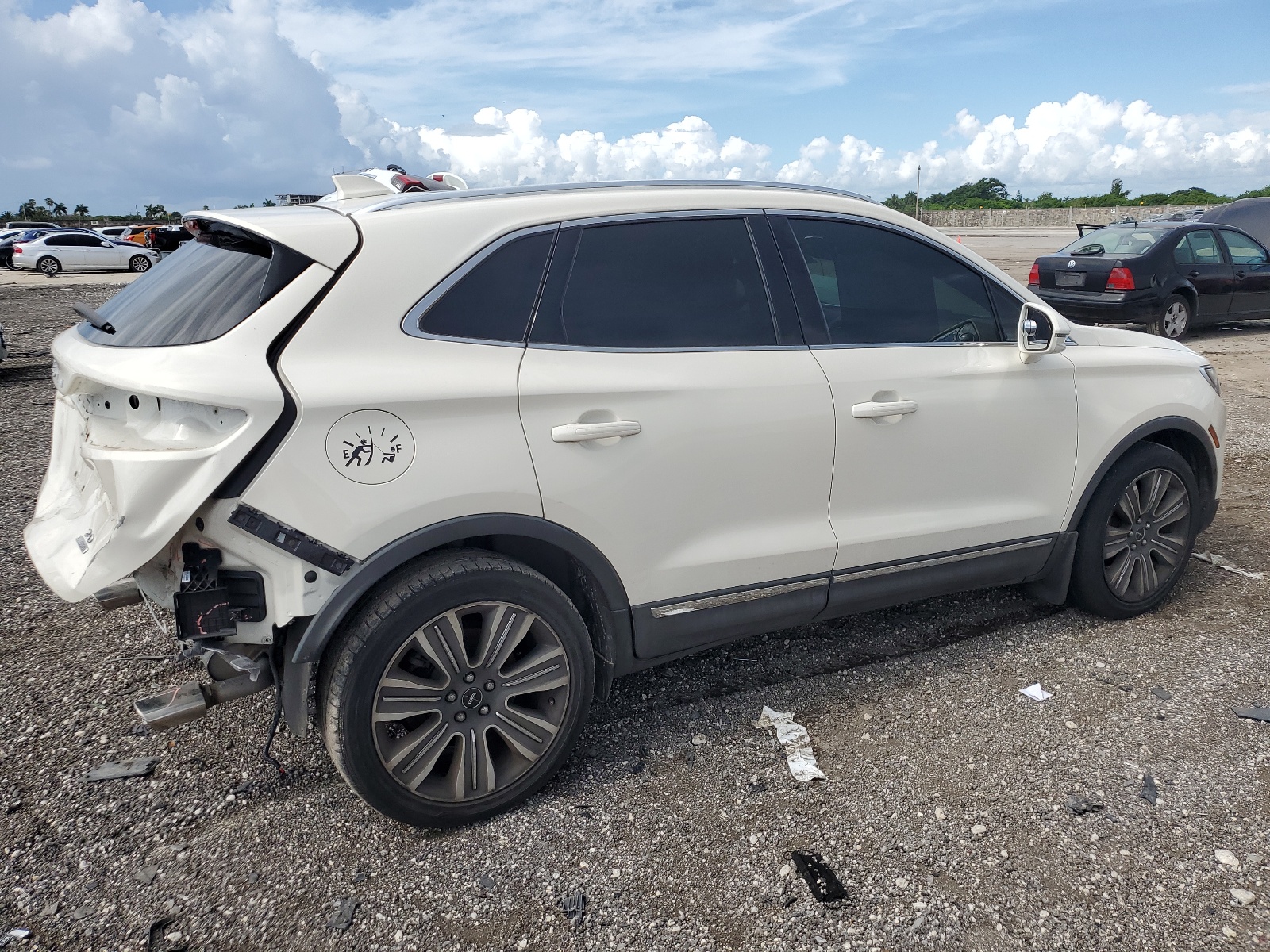 2016 Lincoln Mkc Black Label vin: 5LMCJ4C95GUJ15538