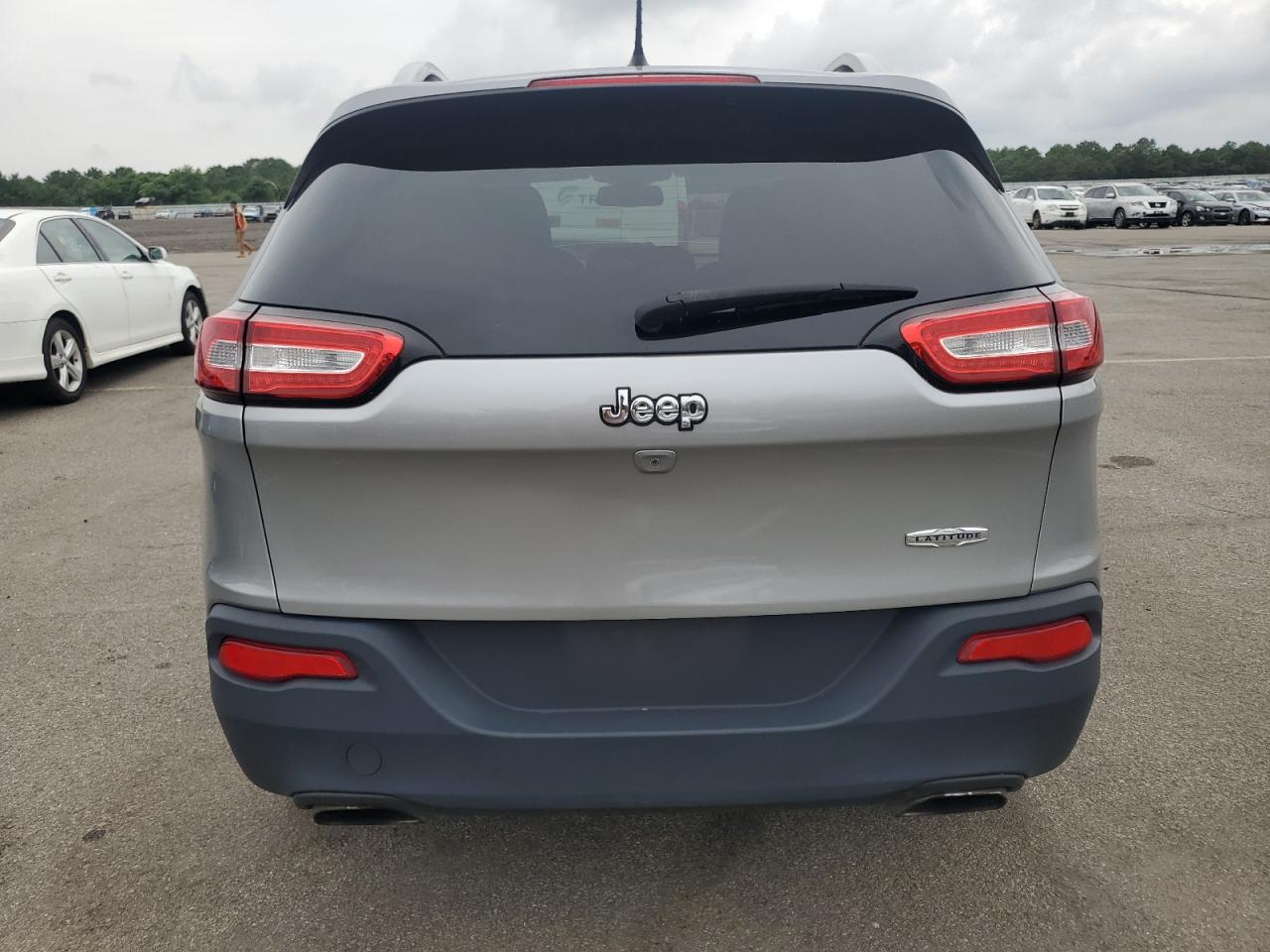 2015 Jeep Cherokee Latitude VIN: 1C4PJMCSXFW513553 Lot: 64235424