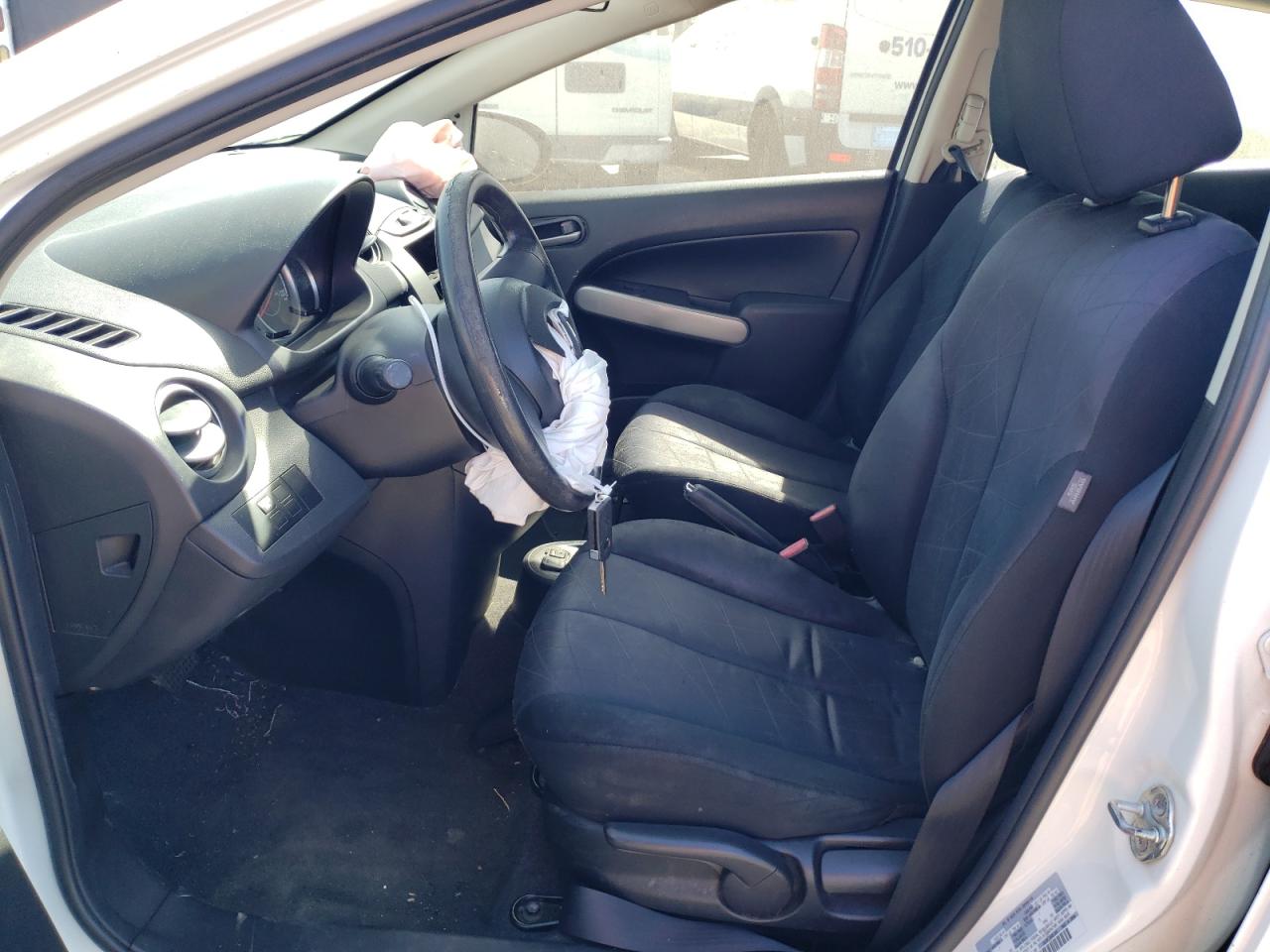 2014 Mazda Mazda2 Sport VIN: JM1DE1KZ1E0186191 Lot: 61758044