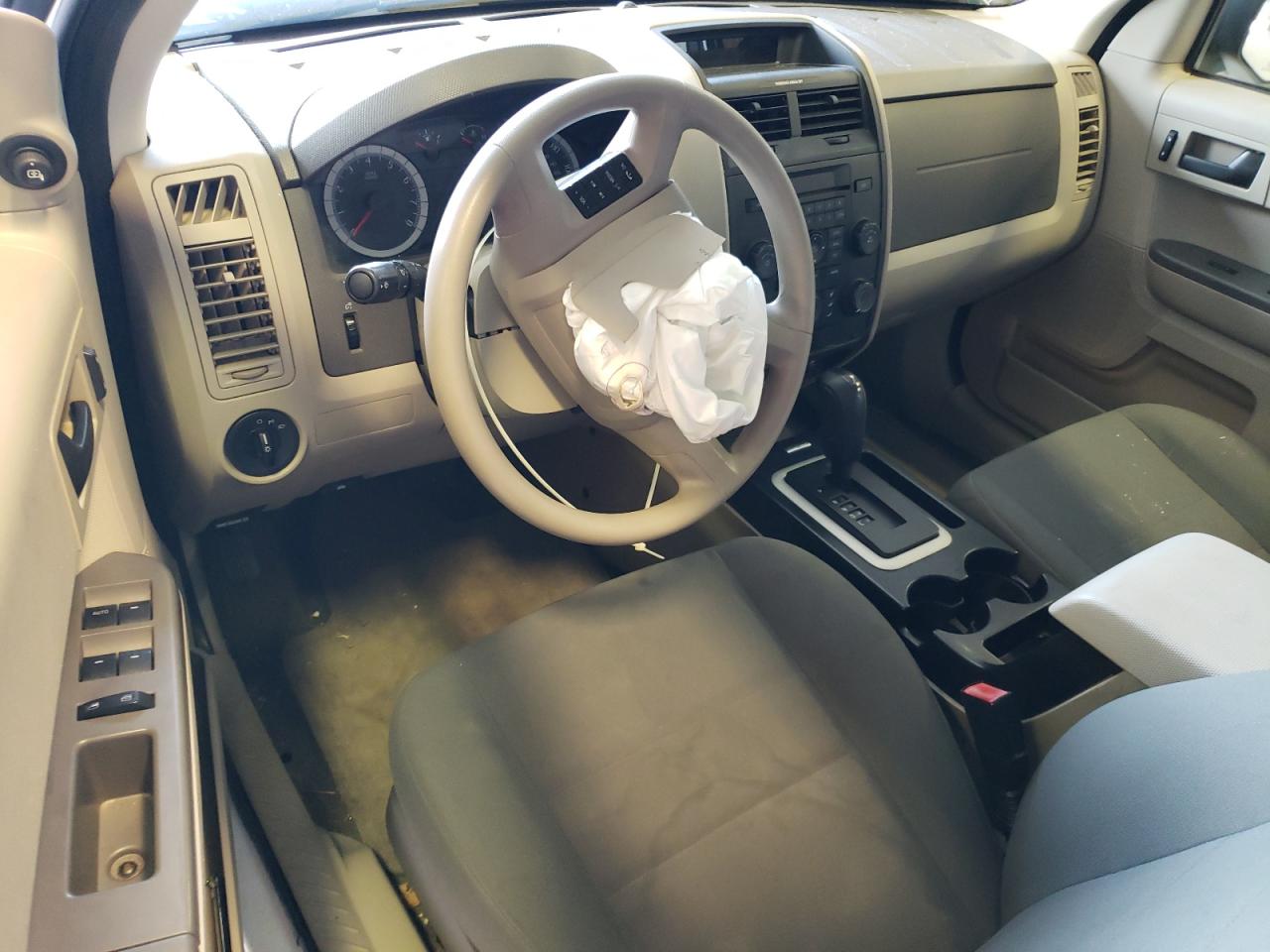 2010 Ford Escape Xls VIN: 1FMCU9C78AKB18636 Lot: 64177824