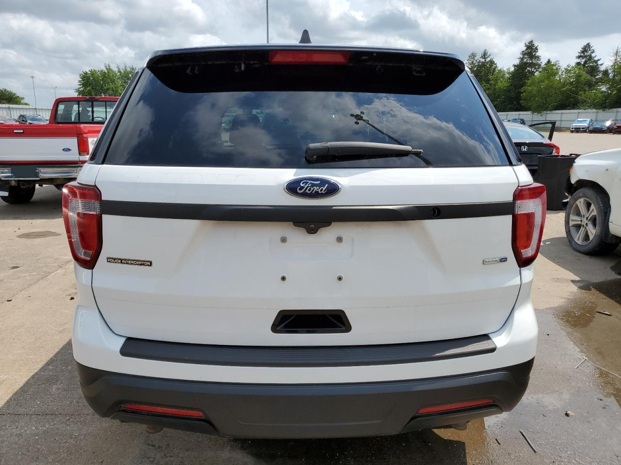 1FM5K8AR6KGA31660 2019 Ford Explorer Police Interceptor