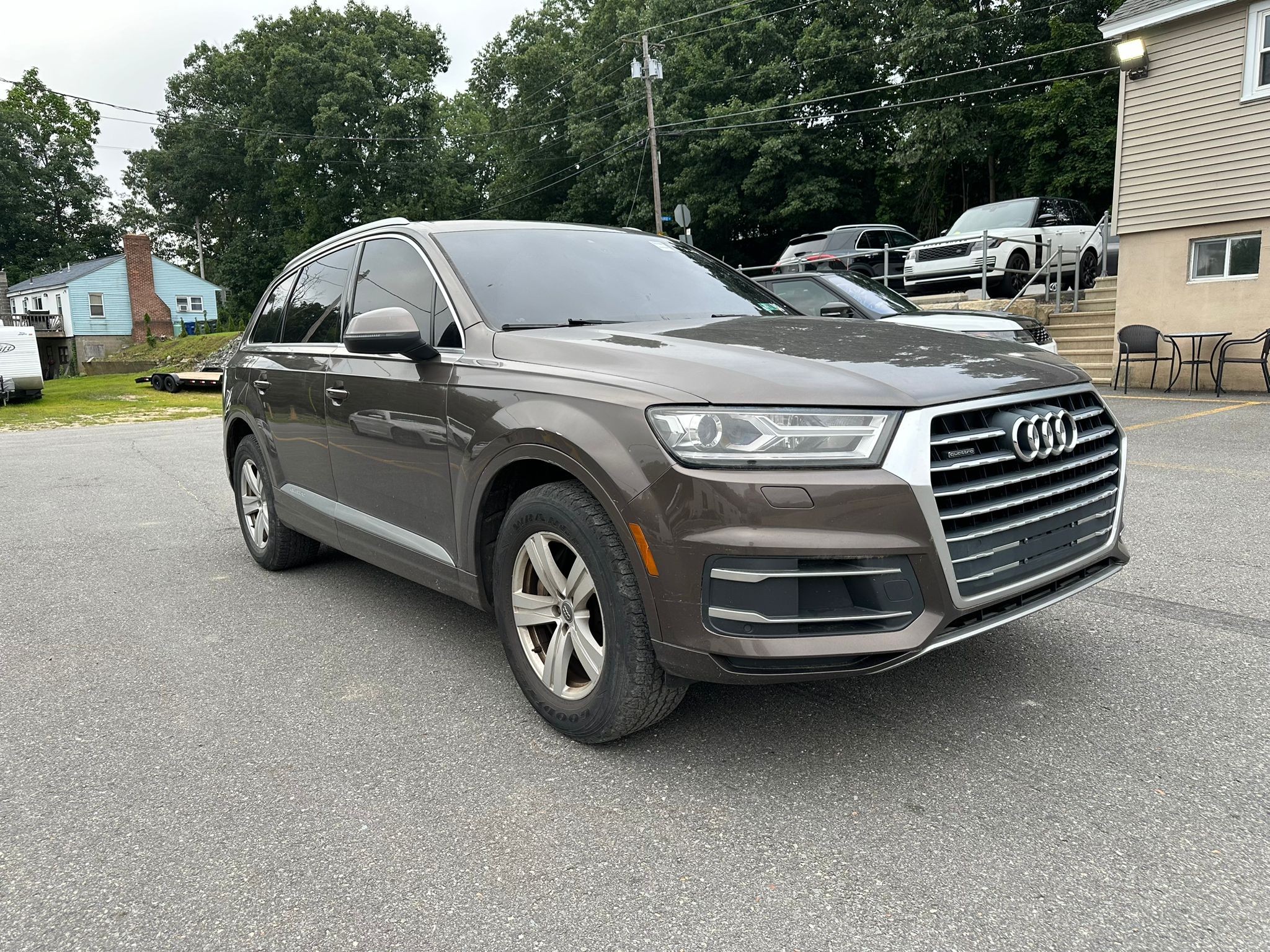 2017 Audi Q7 Premium Plus vin: WA1LHAF73HD047991