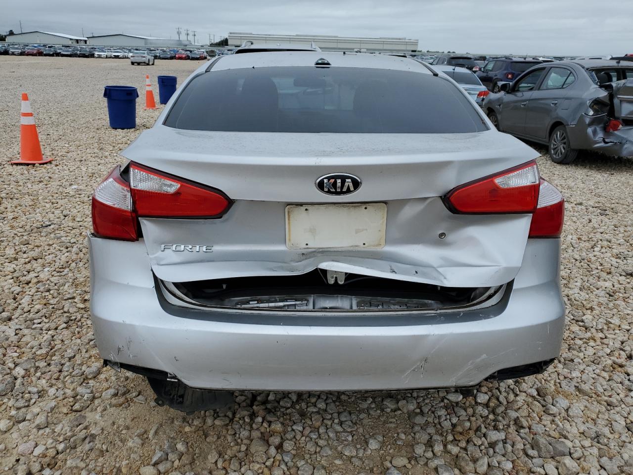 2015 Kia Forte - Image 6