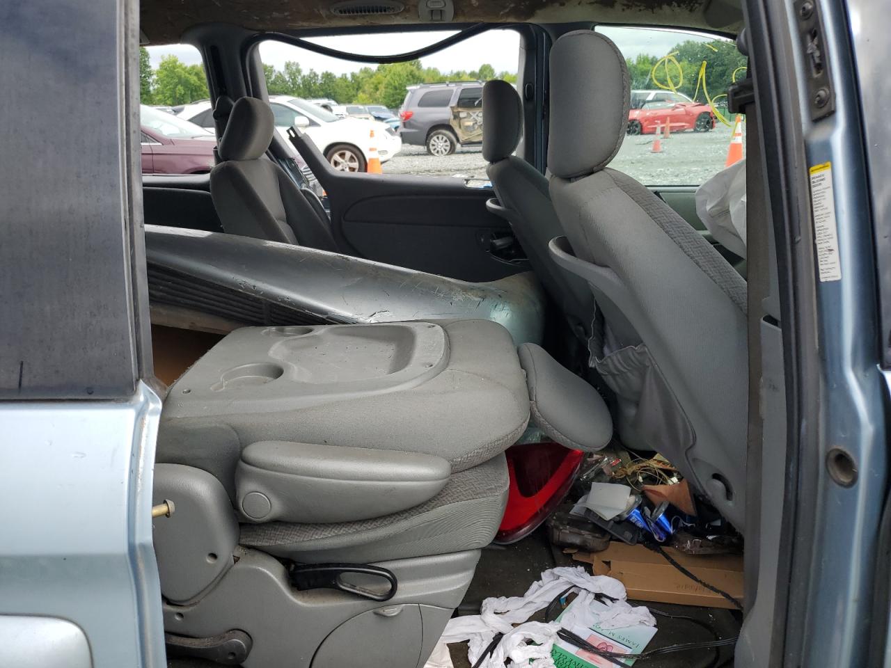 2004 Chrysler Town & Country Touring VIN: 2C8GP54L14R546425 Lot: 64413904