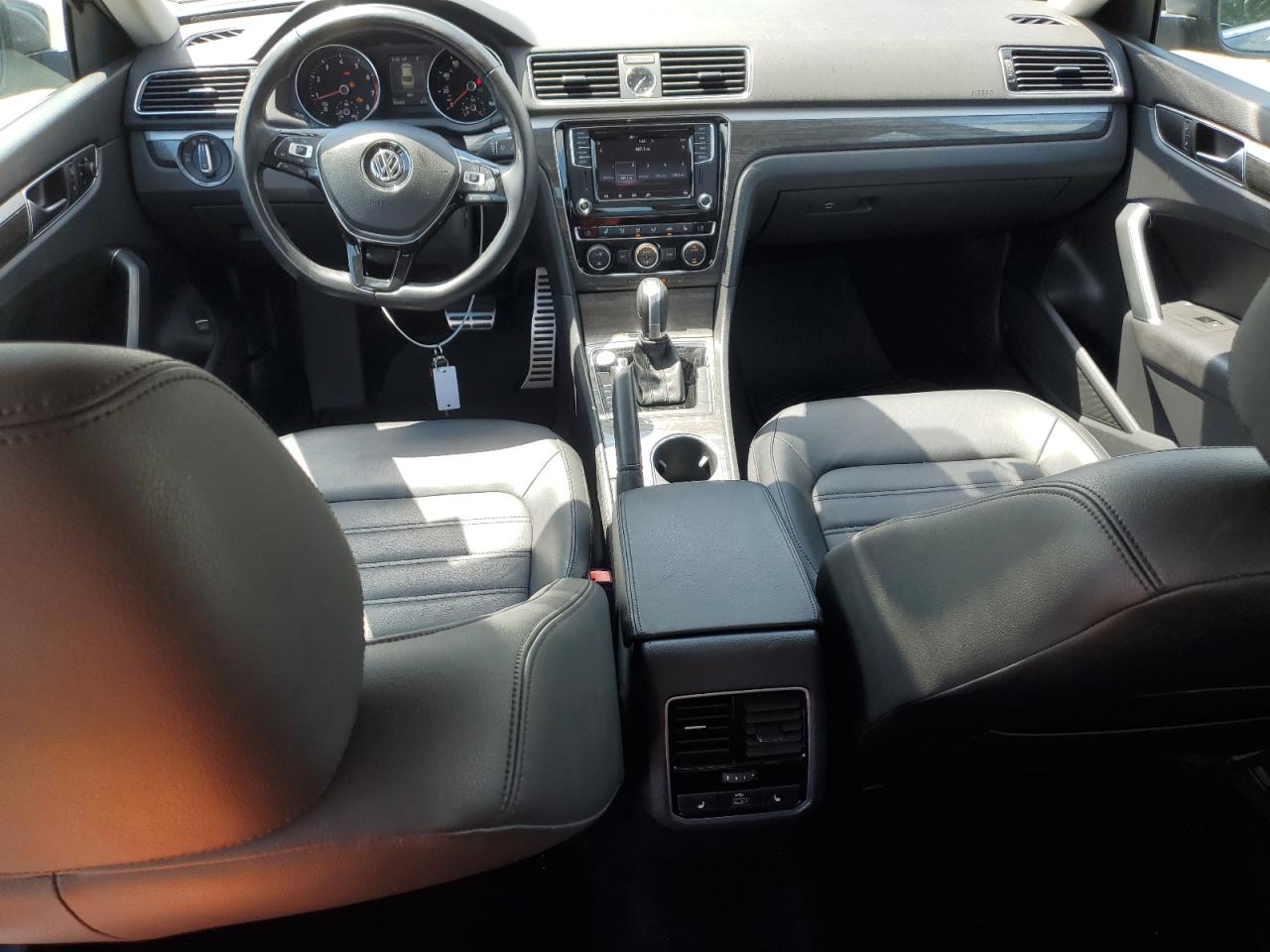 2017 Volkswagen Passat Sel Premium VIN: 1VWCT7A32HC080270 Lot: 63875294