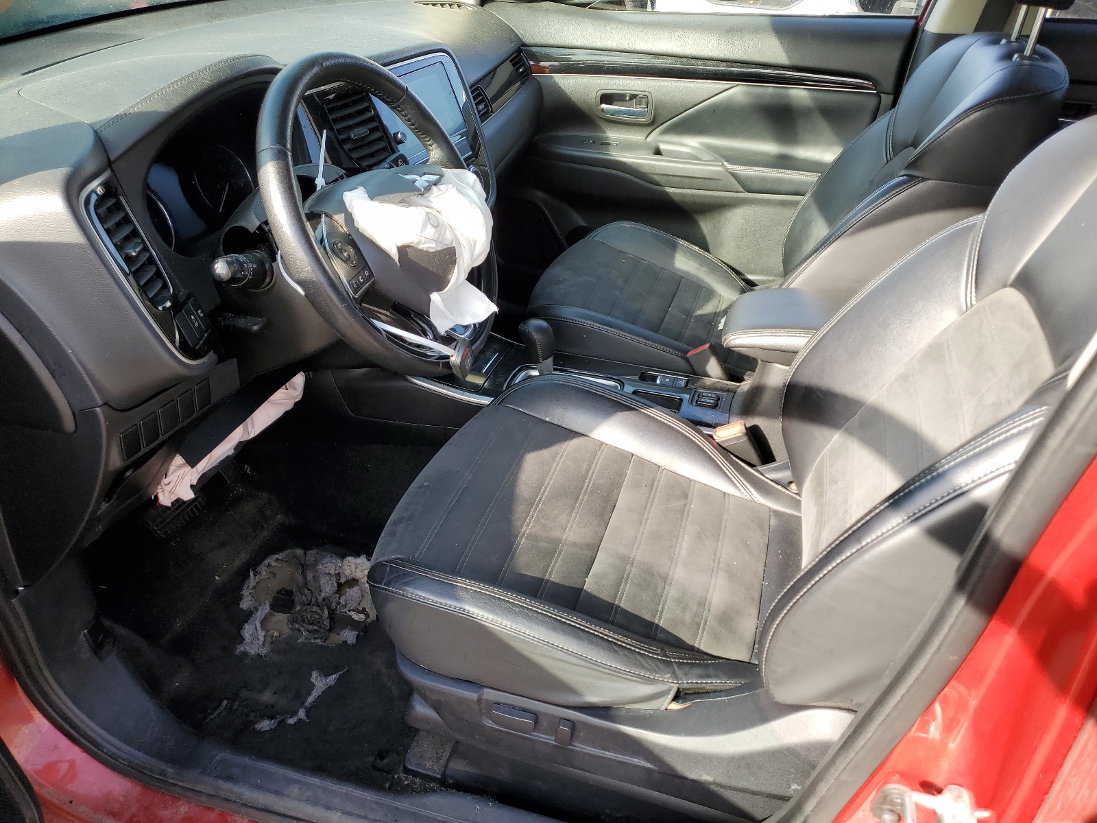 JA4AD3A31KZ045976 2019 Mitsubishi Outlander Se