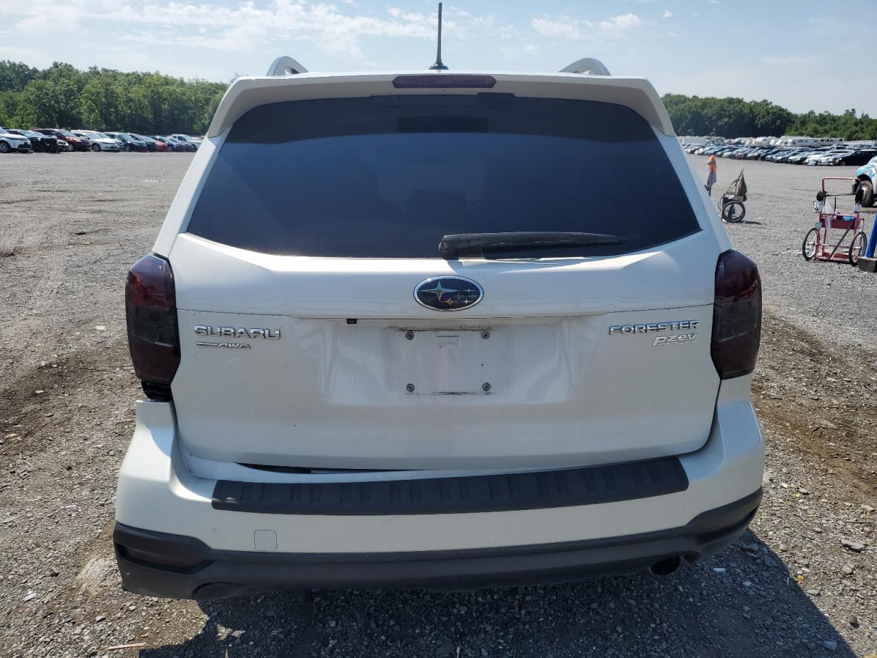 2015 Subaru Forester 2.5I Limited VIN: JF2SJAKC7FH581625 Lot: 60911214