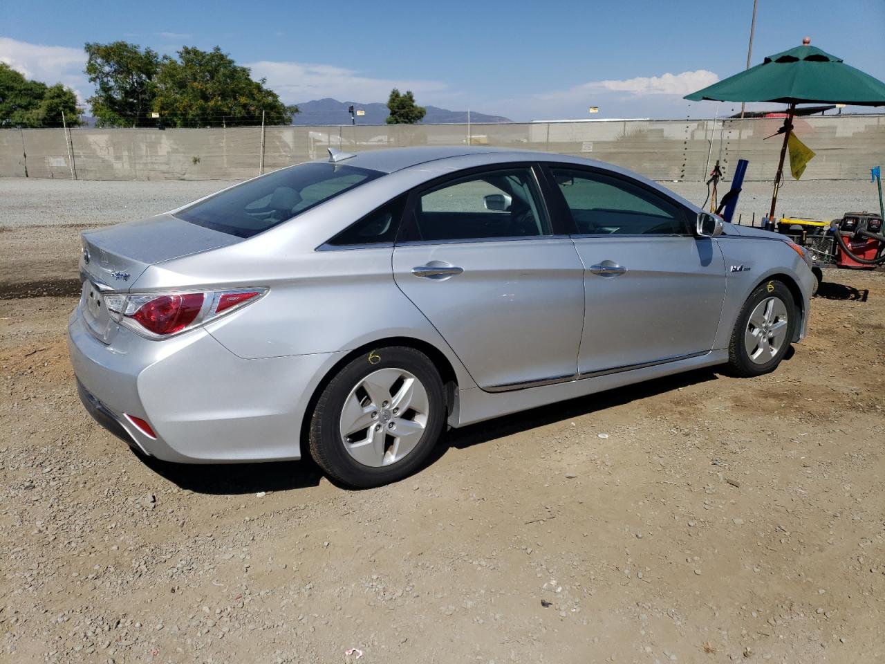 2011 Hyundai Sonata Hybrid VIN: KMHEC4A4XBA004927 Lot: 63008194