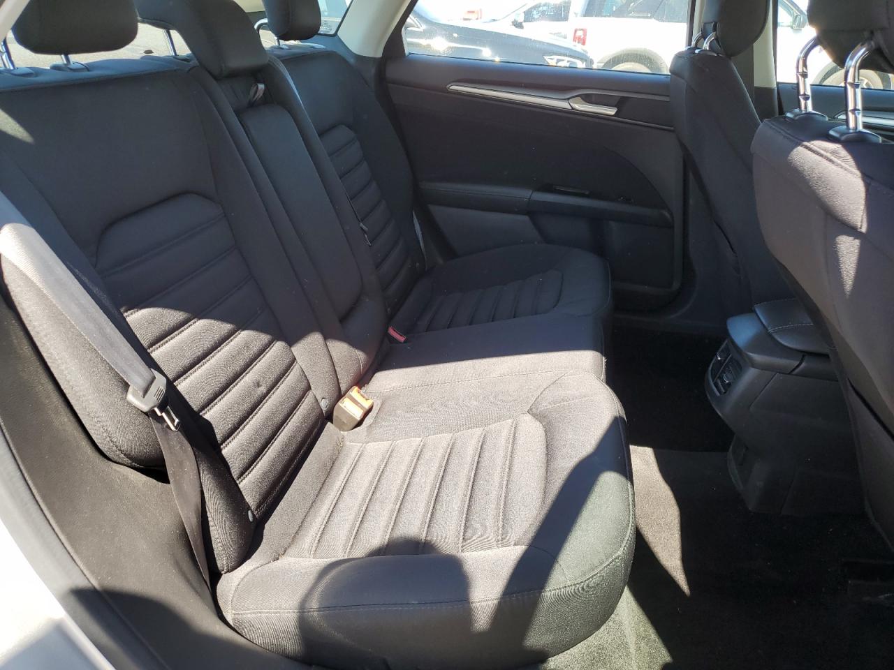 2015 Ford Fusion Se Hybrid VIN: 3FA6P0LU5FR136272 Lot: 60858384